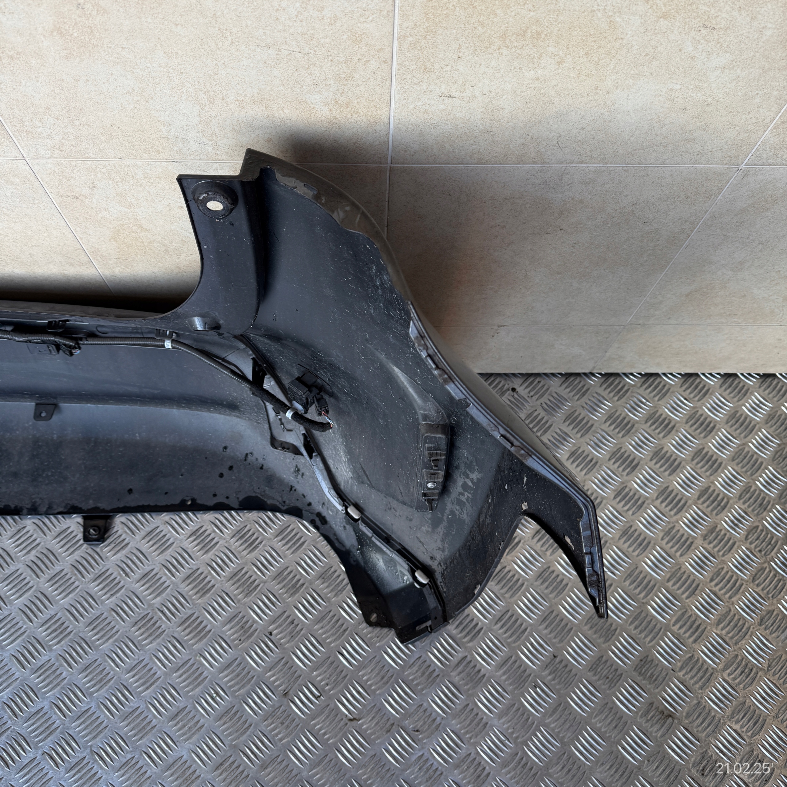bumper rear complete TOYOTA YARIS CROSS 2022 ROK 4 PDC