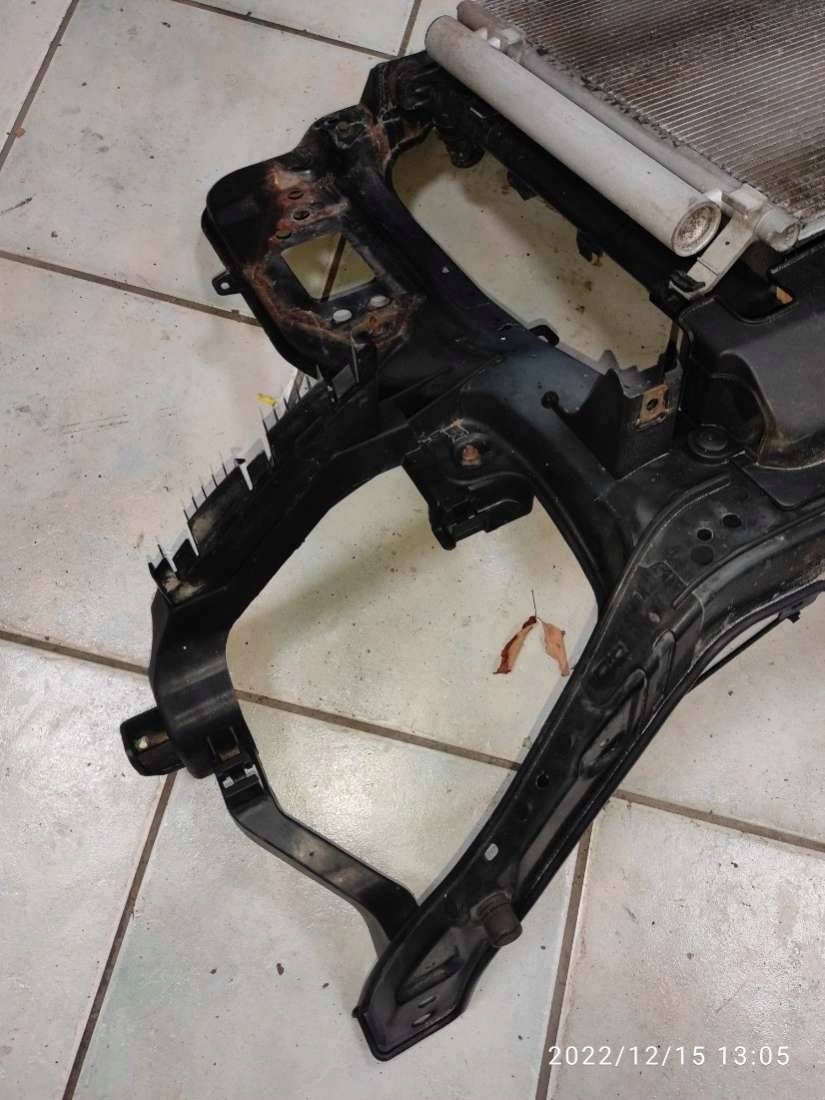 support panel for radiators pillar iron Kia Soul and 2011 1.6 l.