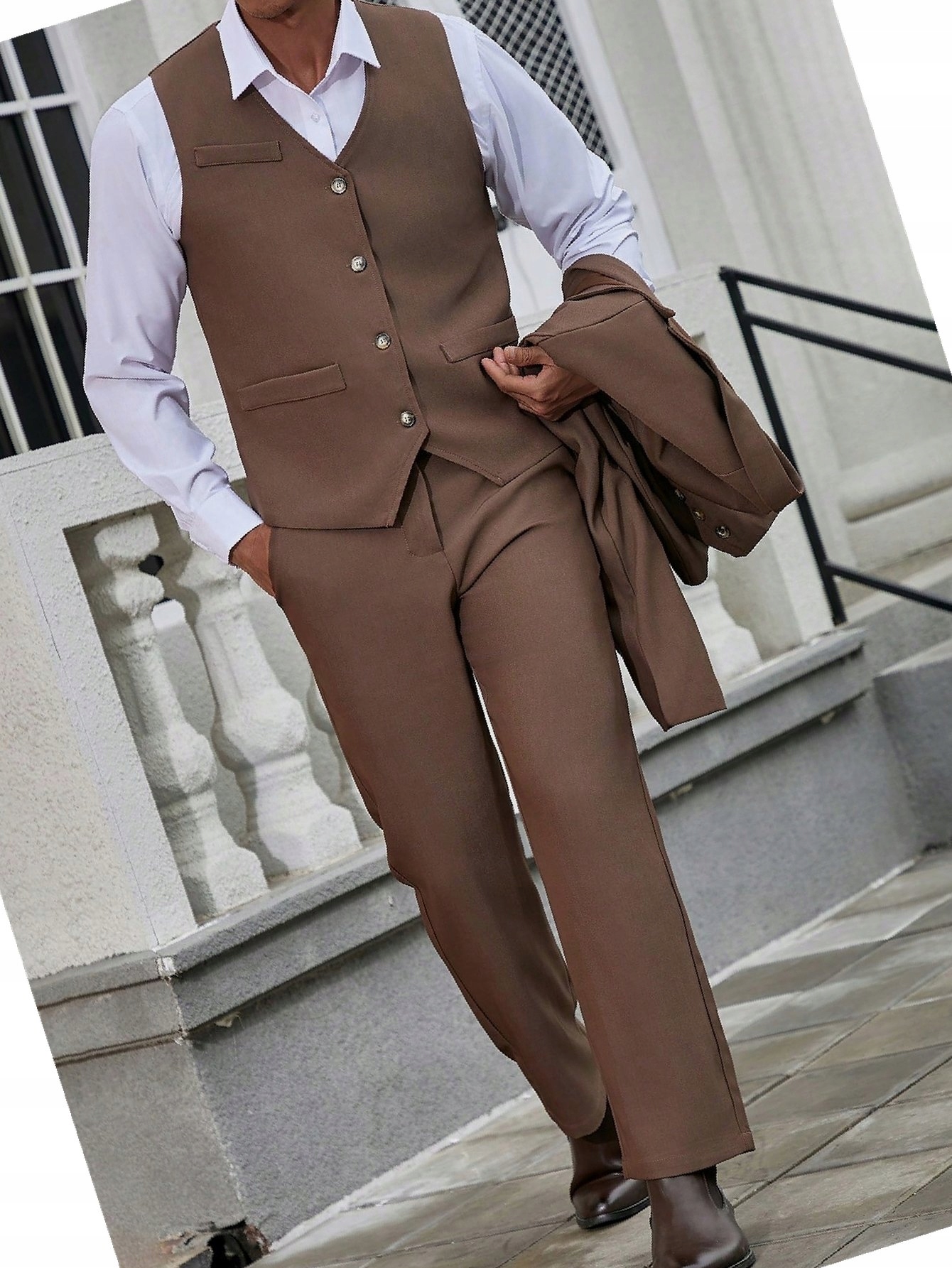 Pánský třídílný obchodní oblek na návštěvu, hnědý, velikost M