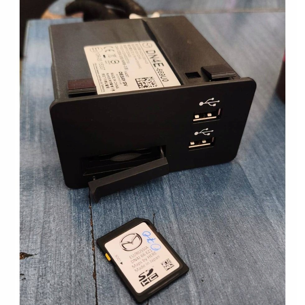player karty usb + karta Komplet Mazda MX-30 DN4E669U0
