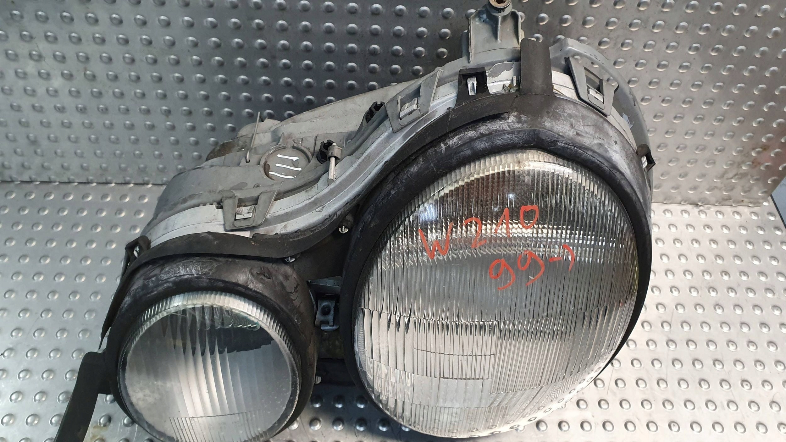 light front left MERCEDES E-class W210 95