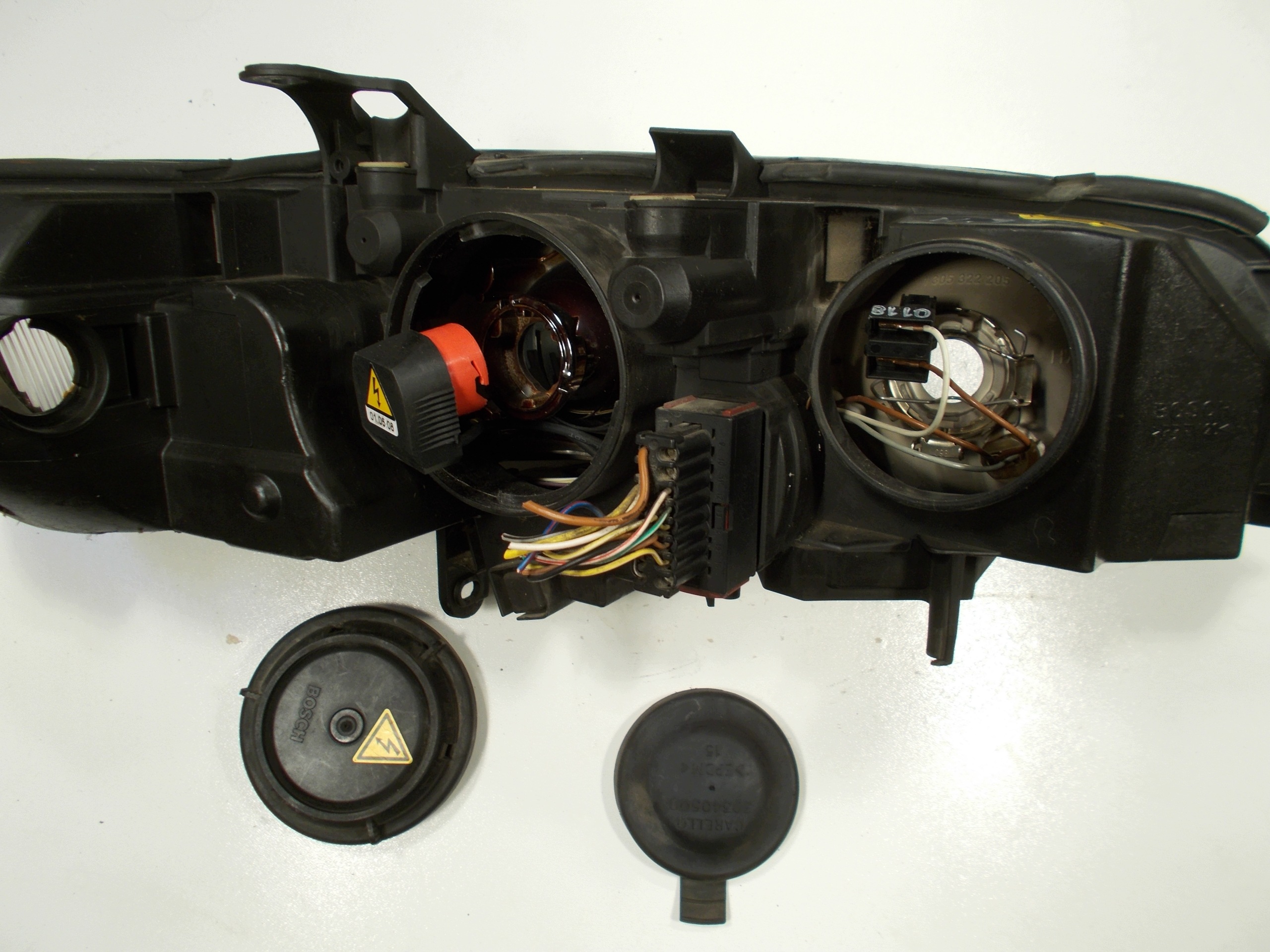 VECTRA B LIFT XENON lens light left REFLEKTOR left front original. BOSCH