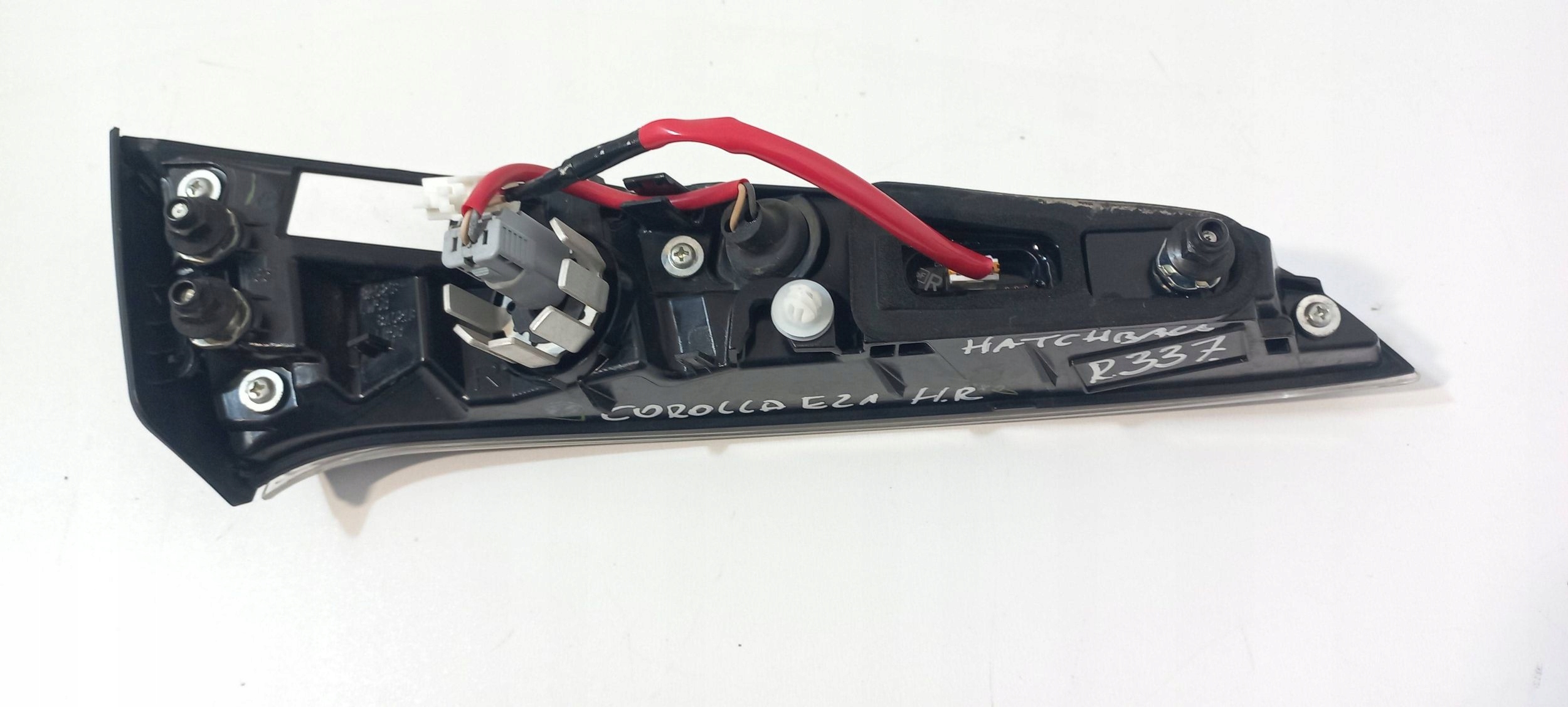 Toyota Corolla E21 Hatchback light rear right to the bonnet 02429 (R337)