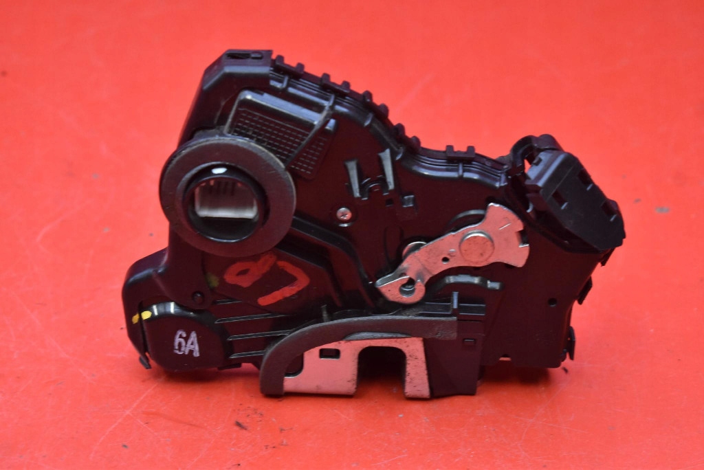 lock door left front front EU A084219 TOYOTA AURIS 2 II KOMBI LIFT