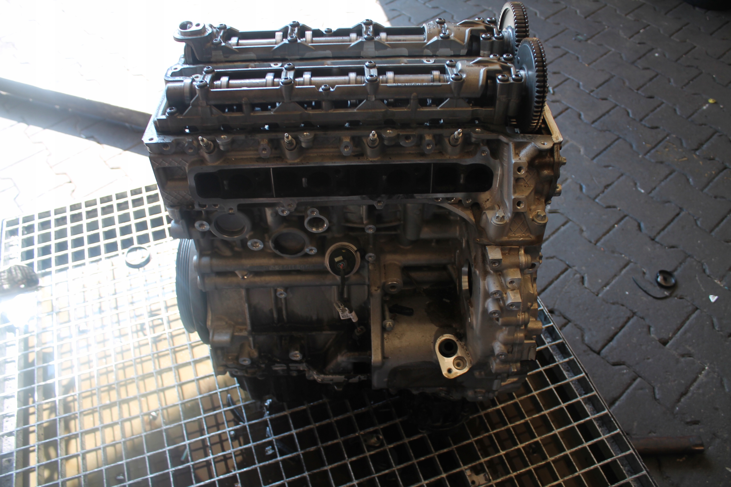 engine unprotected pillar MERCEDES 10TYS KM 654 920
