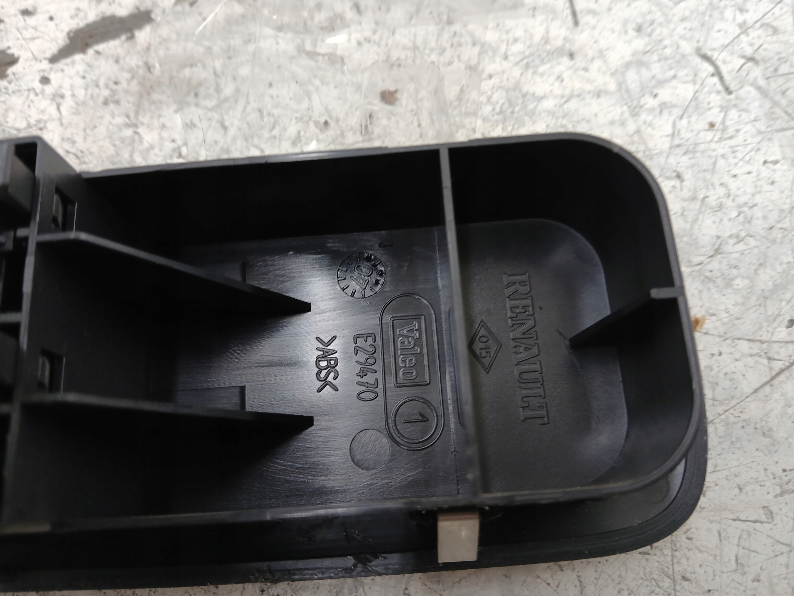 RENAULT CLIO III PANEL of the window left front 8200356519 2 windows