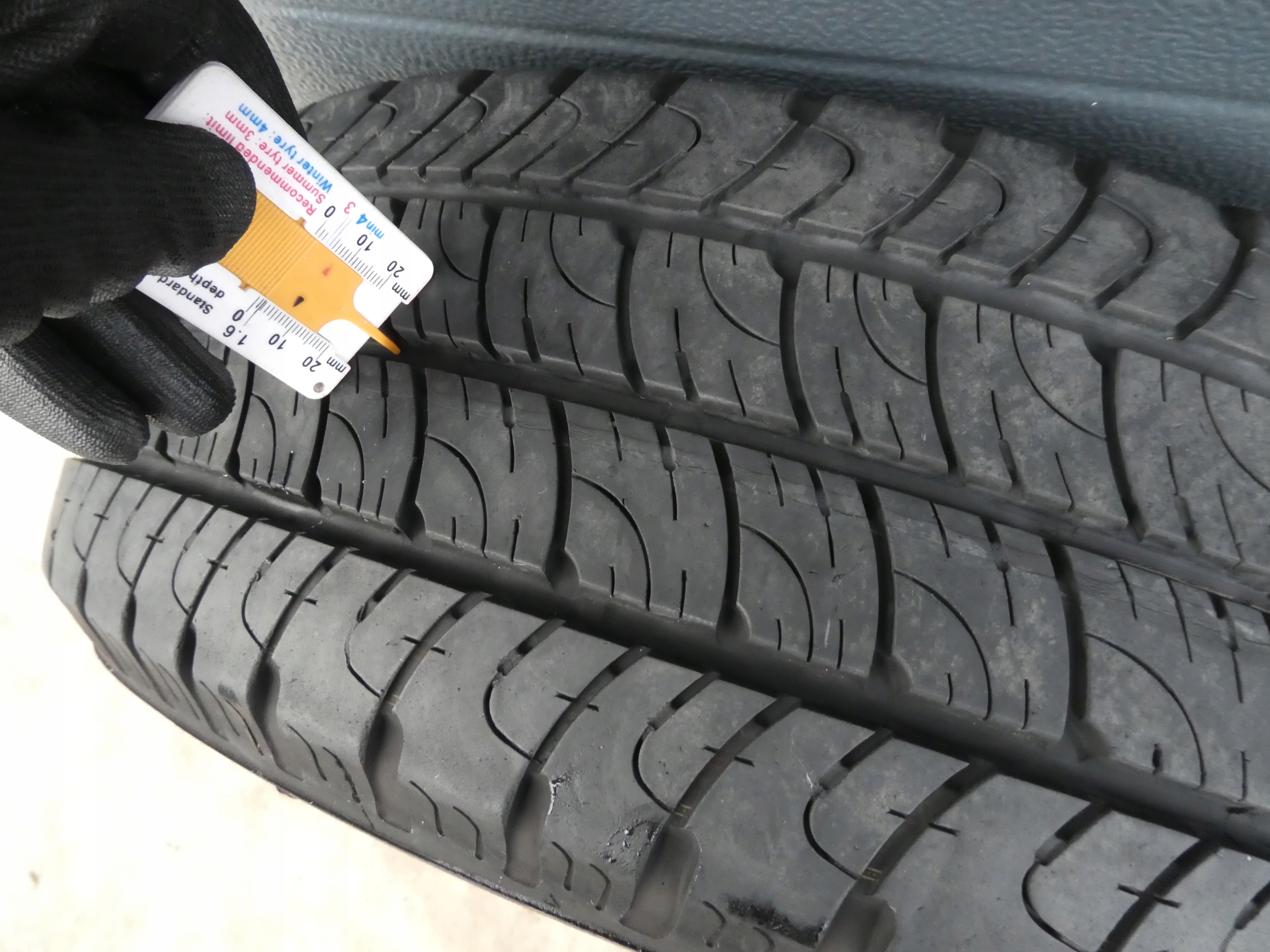 2X tyres Goodyear 215/65/16C 2014R