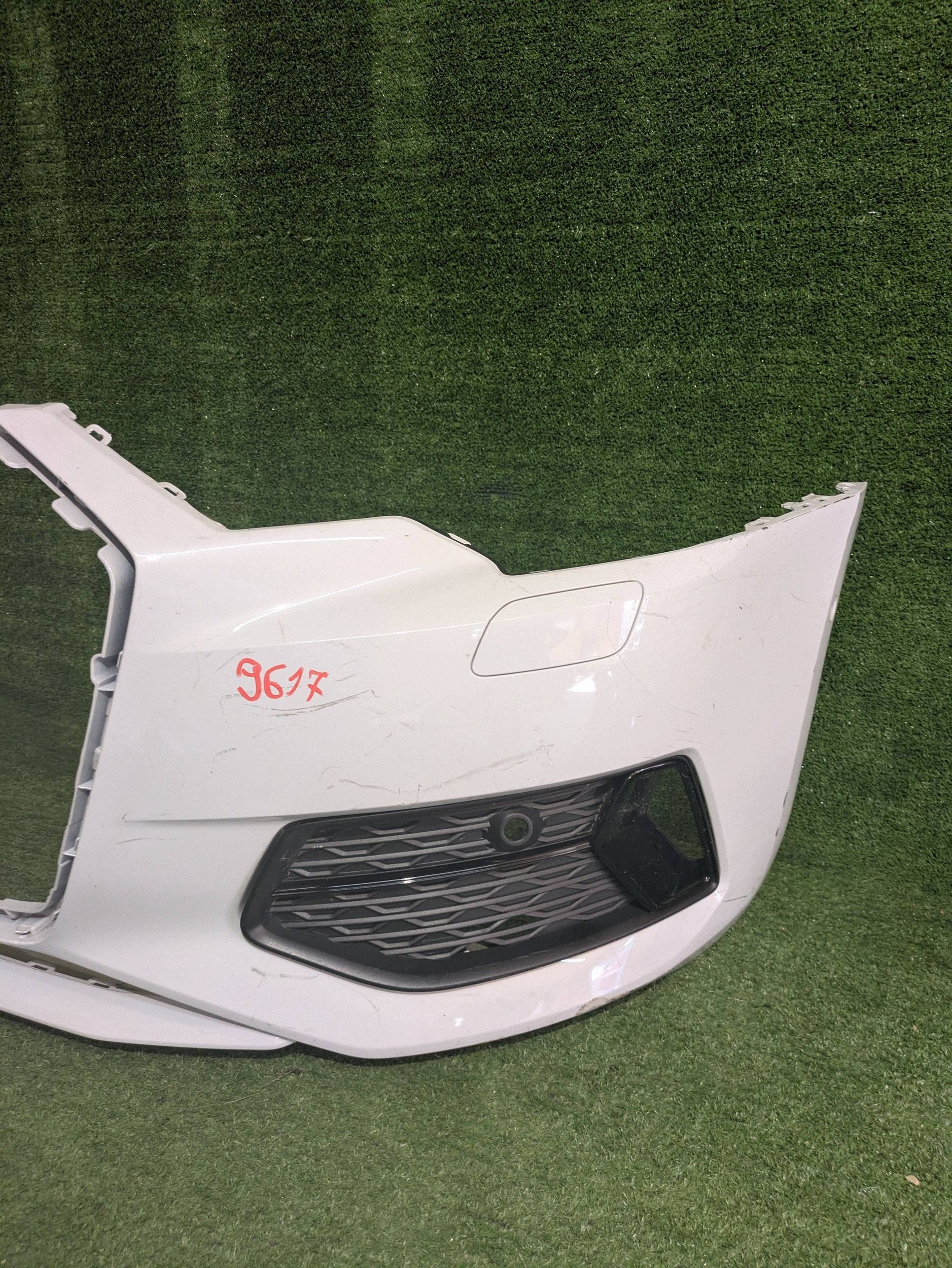 nárazník přední předek AUDI A6 C8 NR.Z9617