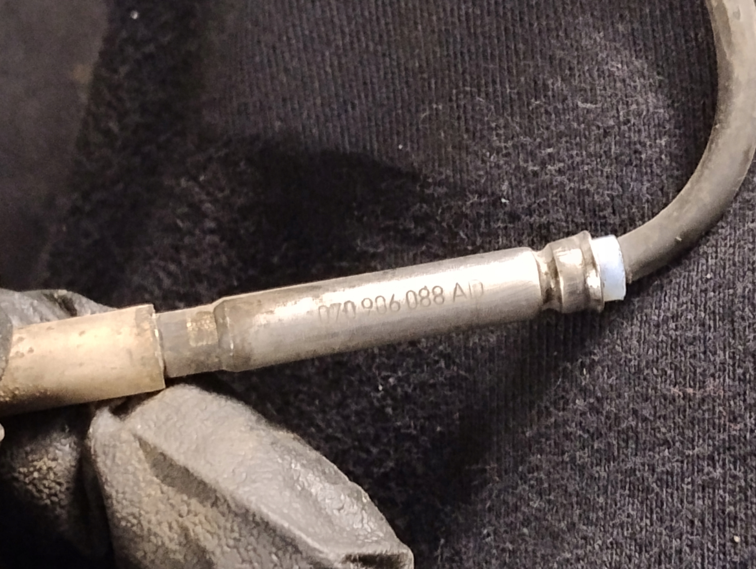 SENSOR TEMPERATURY GASE VOLKSWAGEN MULTIVAN 2.5TDI 070906088AD