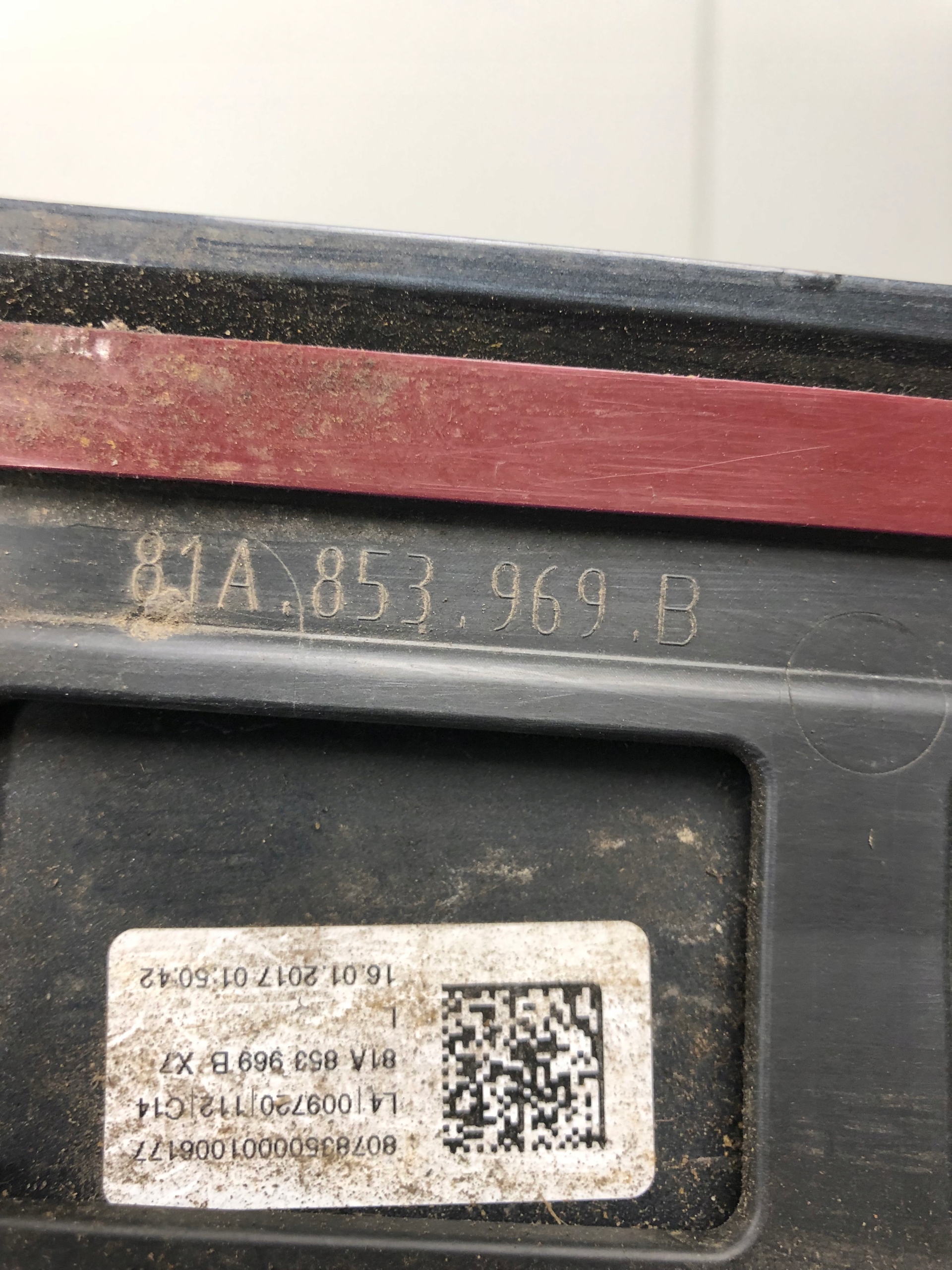 moulding door left rear part AUDI Q2 81A853969B