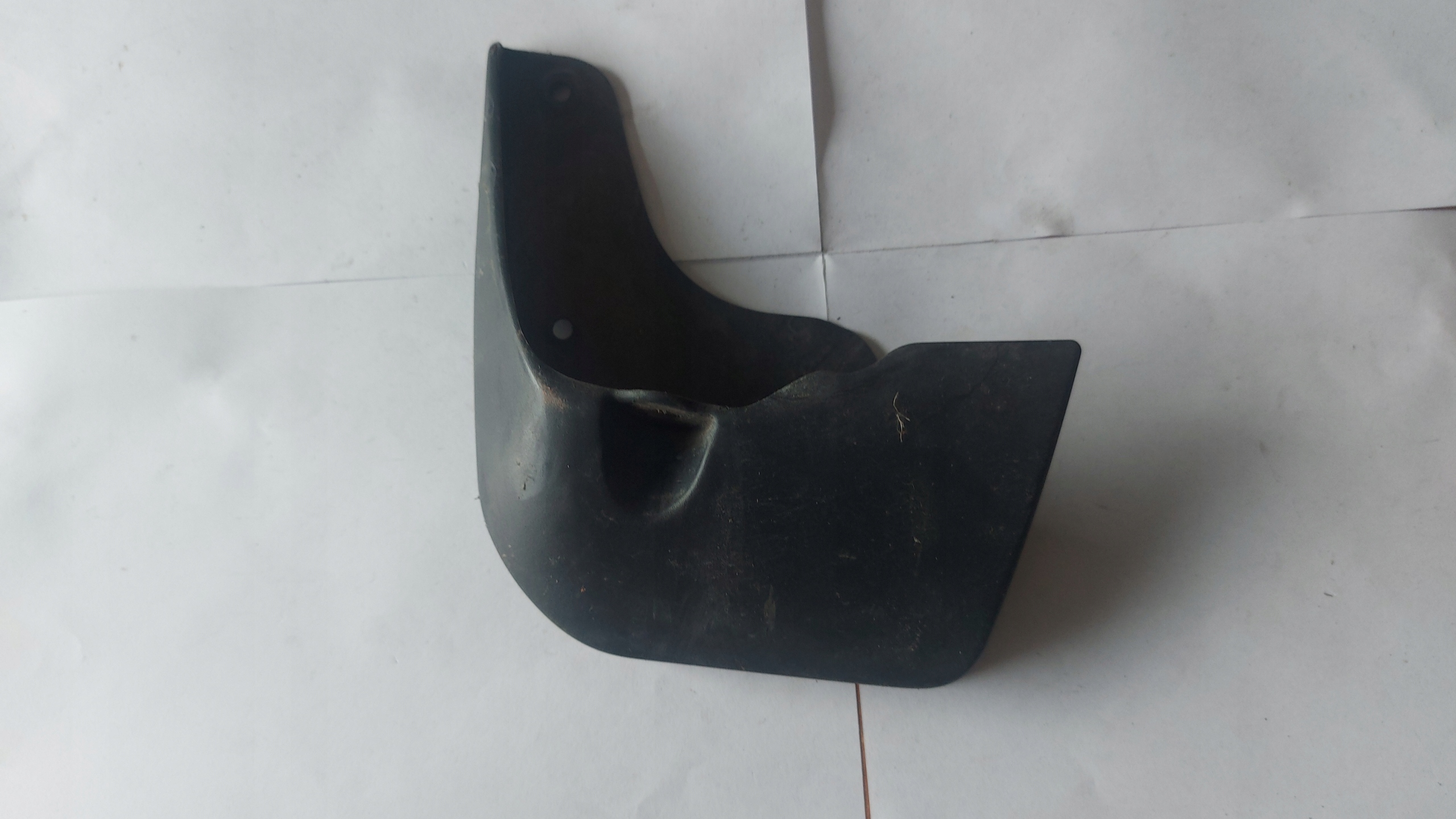 mudguard flap left left rear part rear TOYOTA YARIS III 11