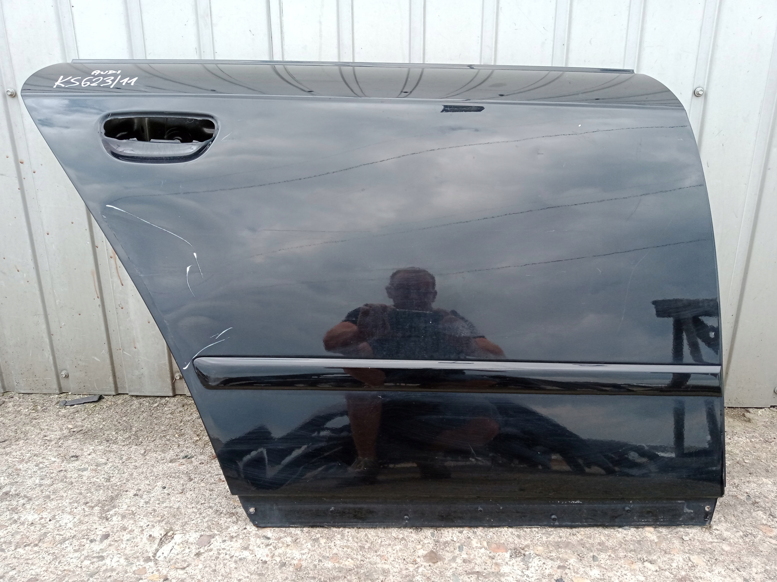 AUDI A4 B6 B7 00-08 DRZWI PRAWE TYLNE POSZYCIE