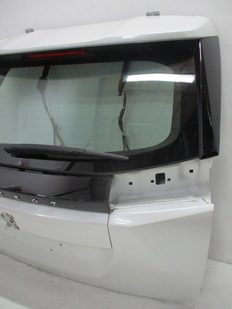 Klapa tył tylna PEUGEOT 2008 II 19R KAMERA Producent części Peugeot OE