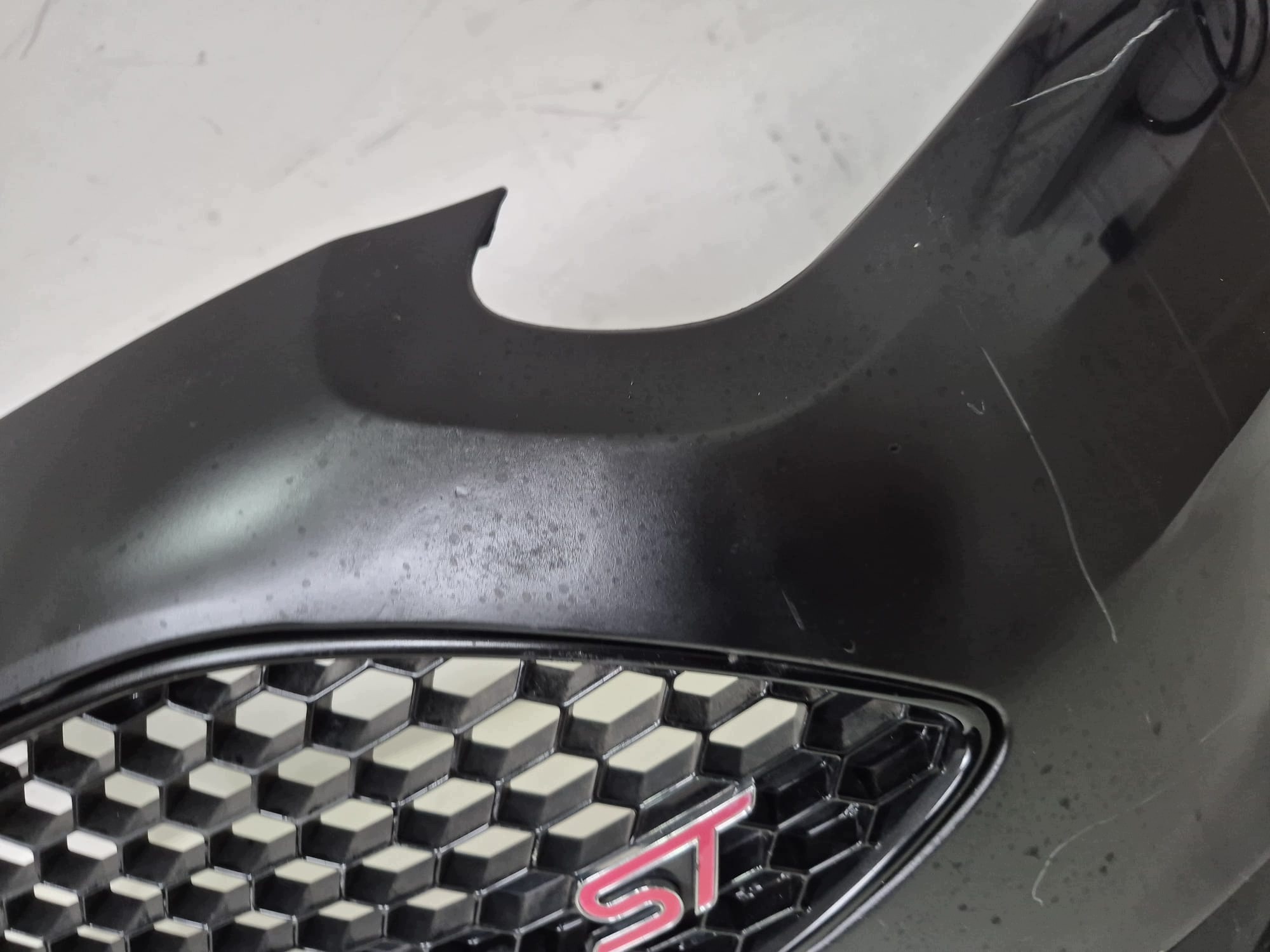 FORD FIESTA MK7 ST LIFT 12- bumper front front grill C1BB-17757-C
