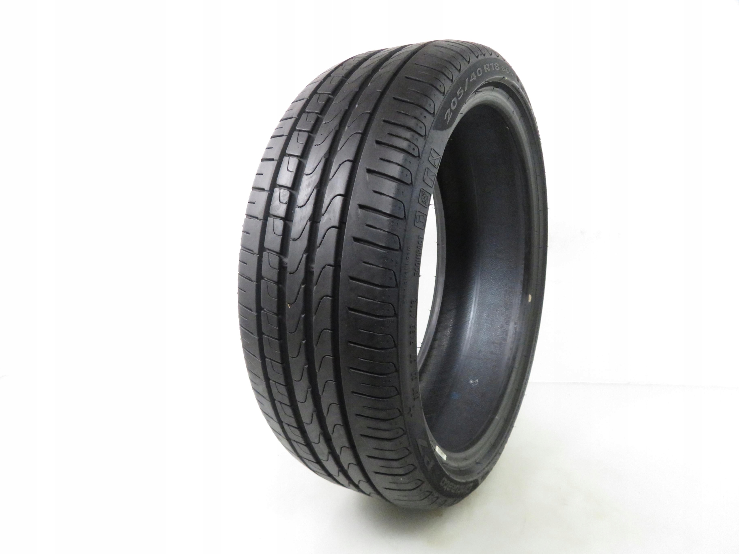 Opona Pirelli 205 40 18 - Niska cena na Allegro