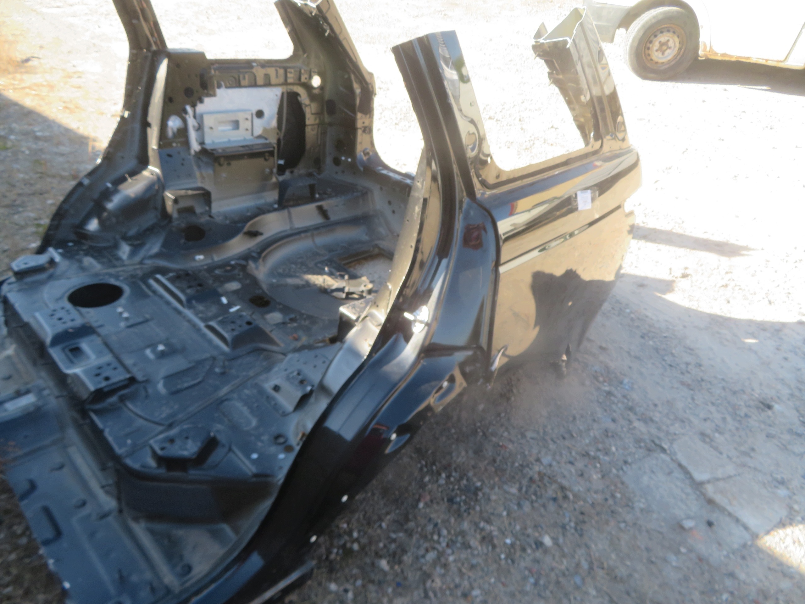 RANGE ROVER VOGUE L405 17R quarter fender left rear part