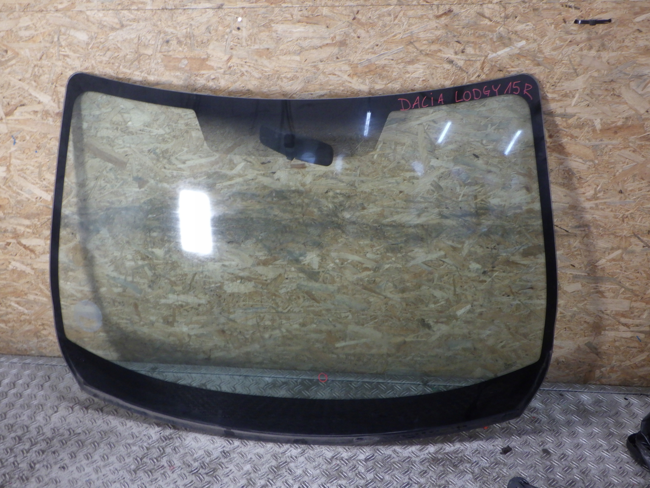 SZYBA PRZEDNIA CZOŁOWA DACIA DOKKER LODGY 15R
