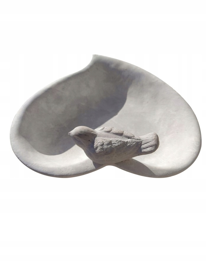 

Poidełko Dla Ptaków Serce