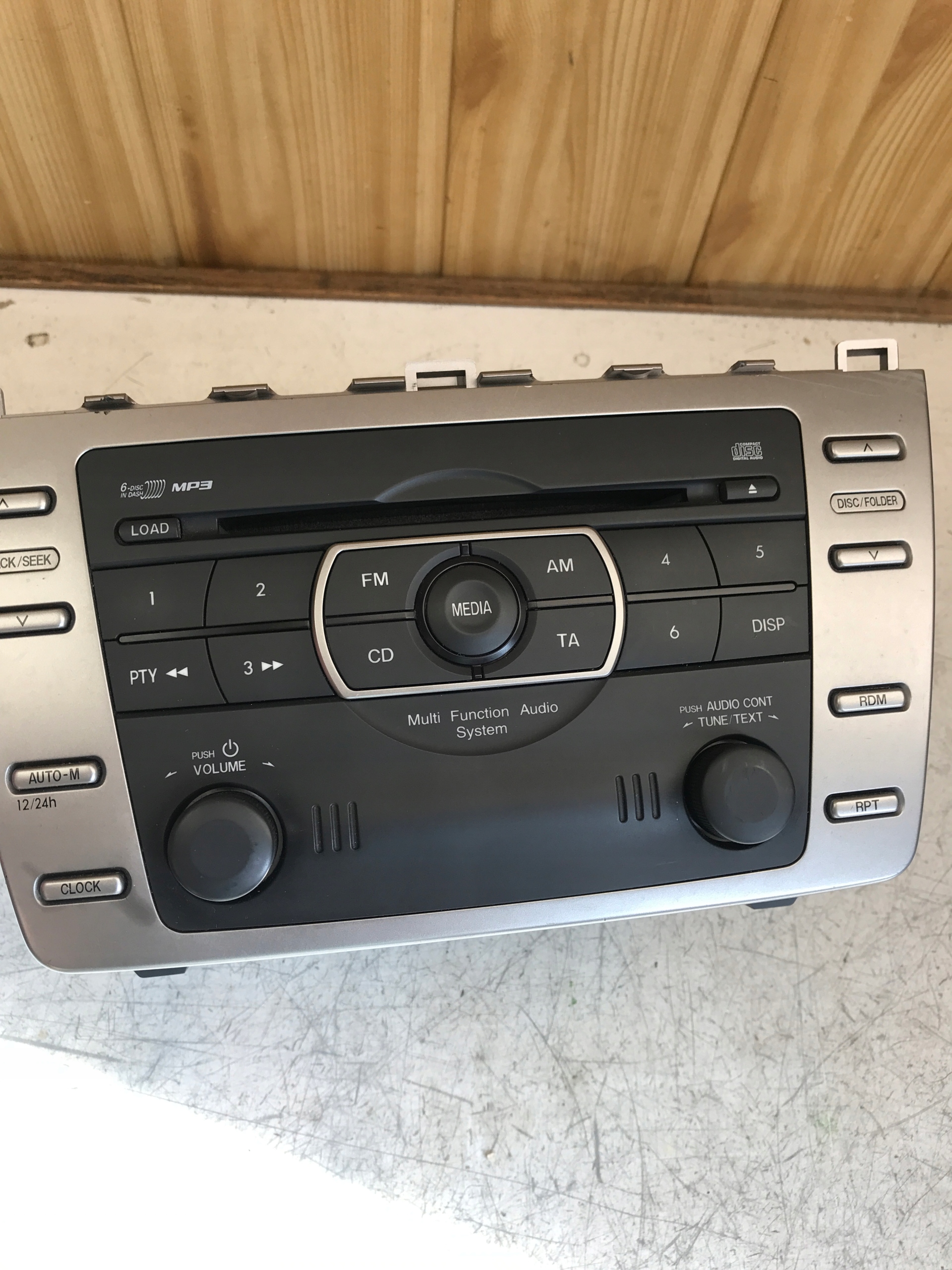 RADIO ODTWARZACZ changer 6 CD MP3 MAZDA 6 GH