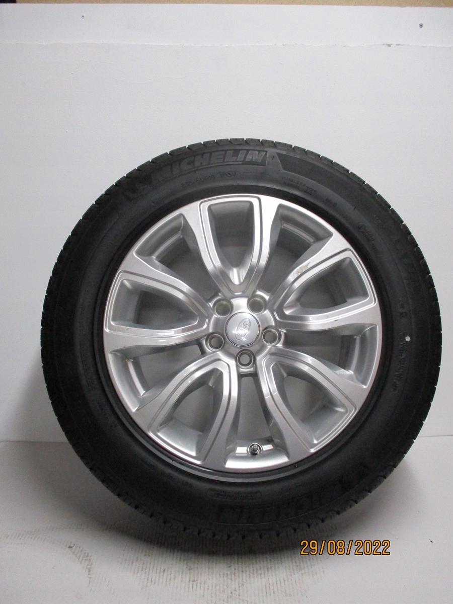 wheels discs tyres Range Rover Evoque R18 M+S