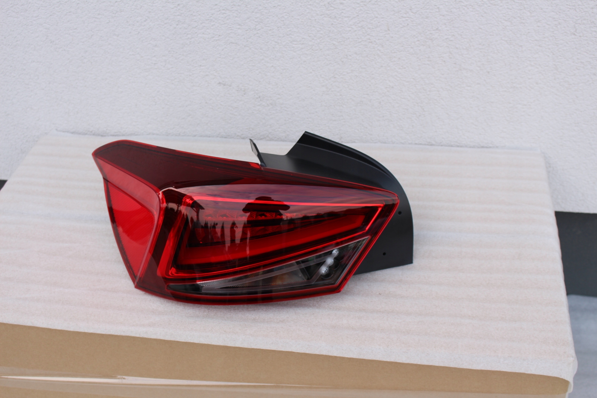 SEAT IBIZA V 6F0 17- LAMPA TYLNA LED LEWA ORYGINAŁ 6F0945207H