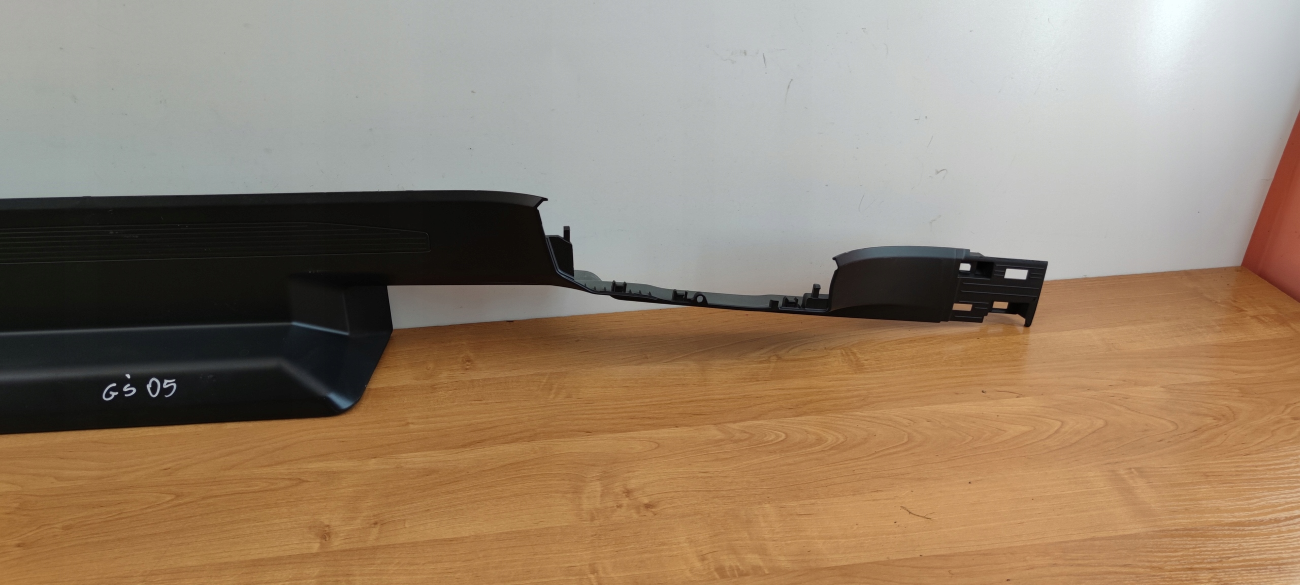 left cap of the threshold moulding VW CADDY 15-21 ROK