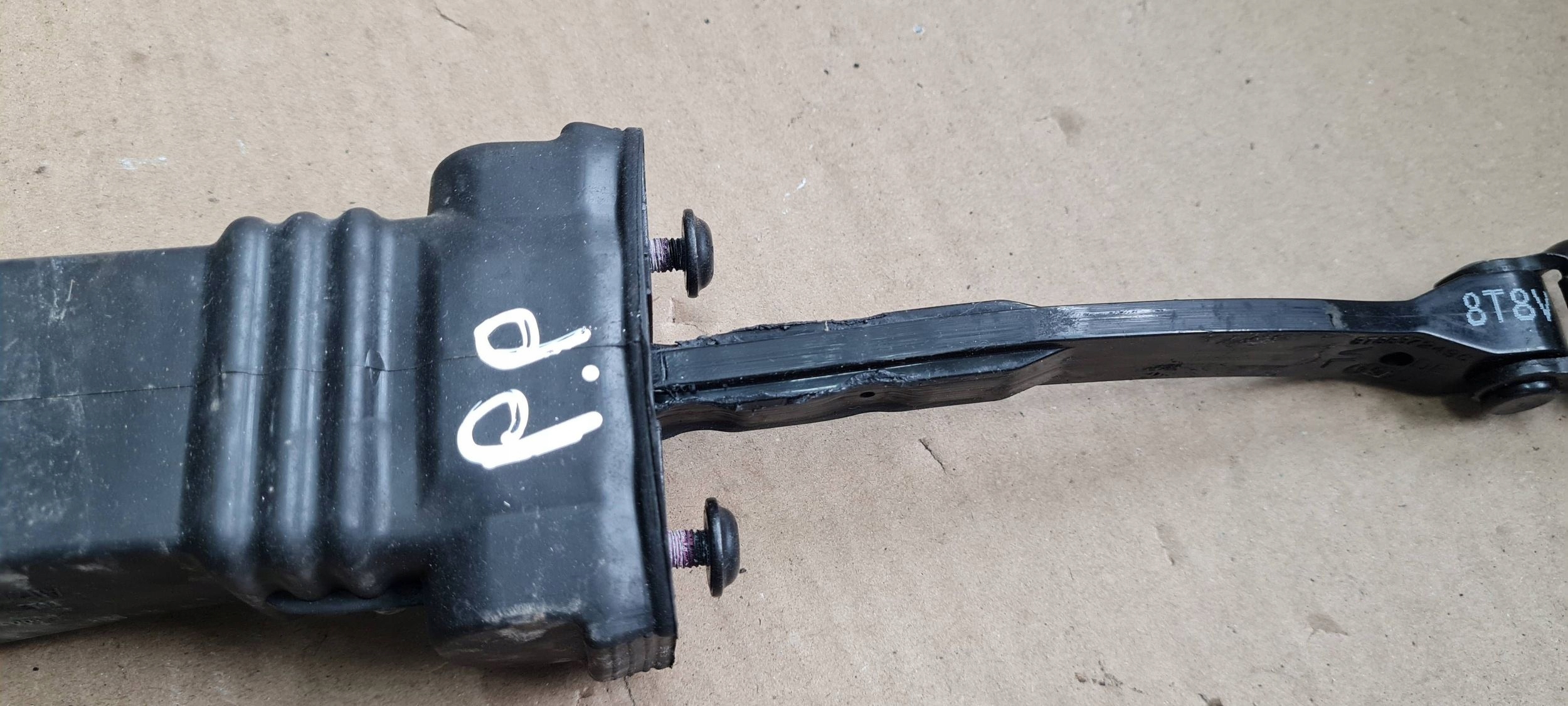 A5 8T S5 LIFT limiter door left right front 8T8837249C