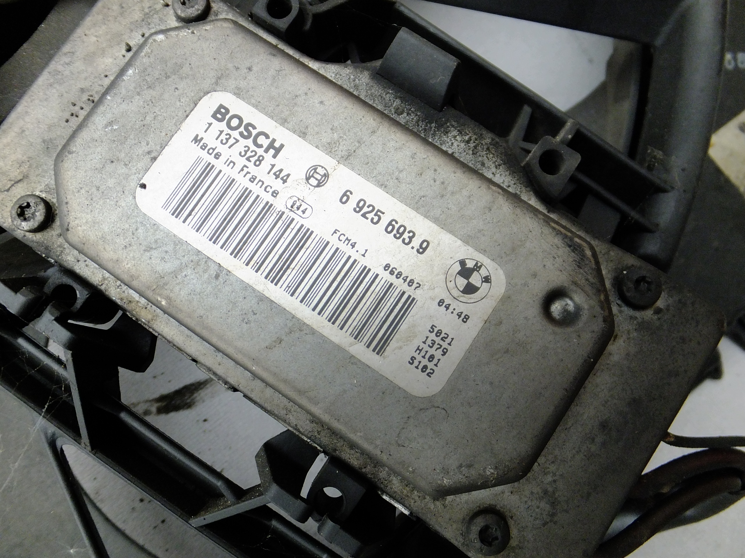ventilátor chladiče bmw e87 2,0 d 6925693 7801993