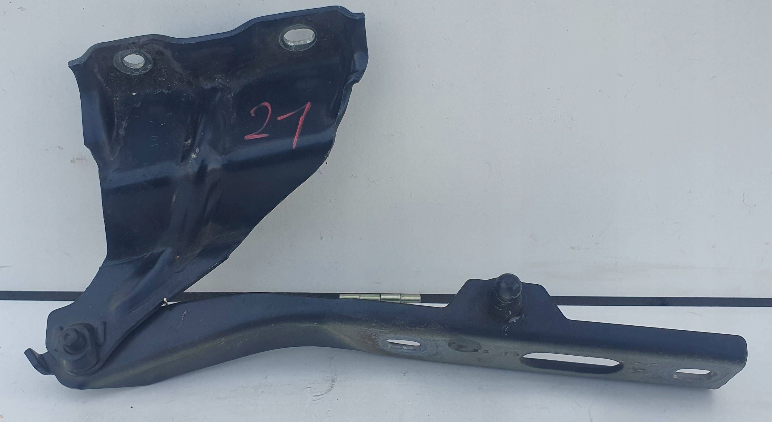 Audi Q5 8R0 hinges left bonnets of the engine