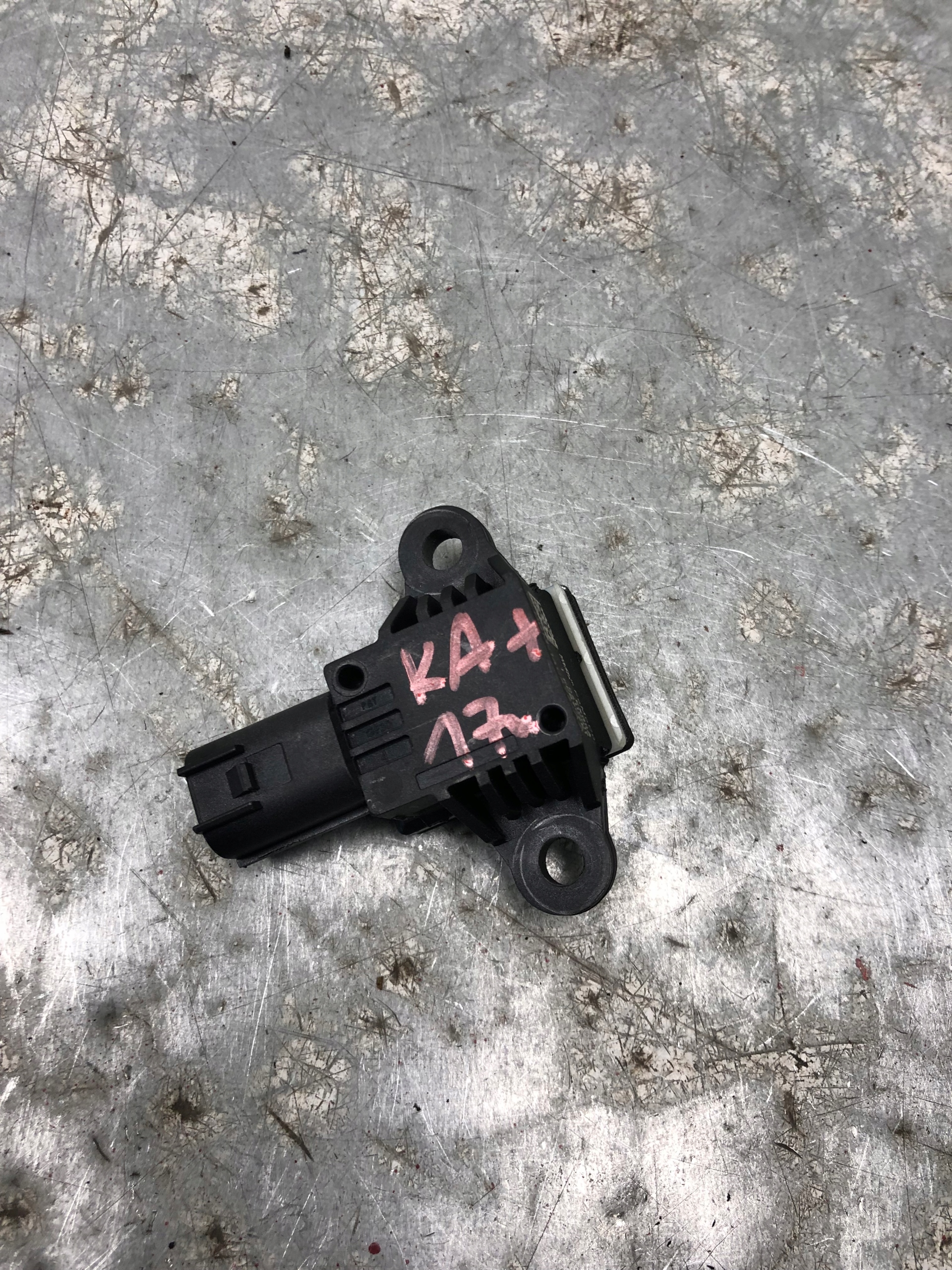 Crashsensor Drucksensor FORD KA + DG13-14C676-AA