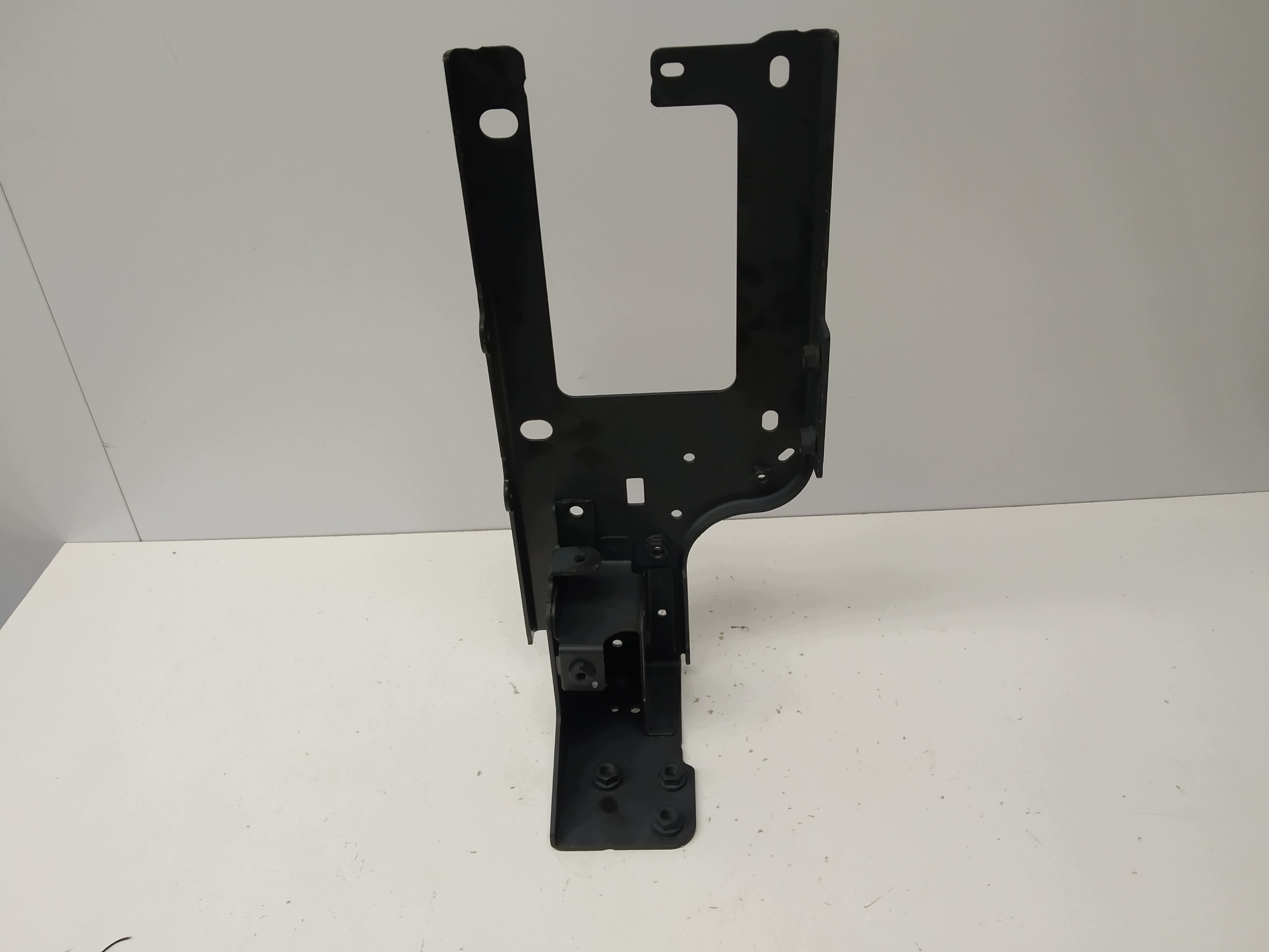 2018r + Range Rover Evoque II L551 console holder radiator left right