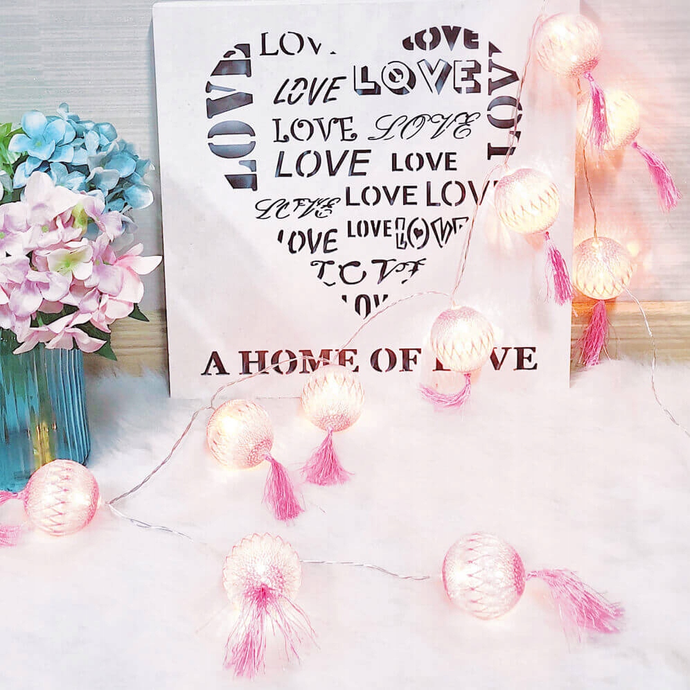 Dekoracyjne lampki kule Cotton Balls girlanda świetlna 10-KUL bombki LED Długość 165 cm