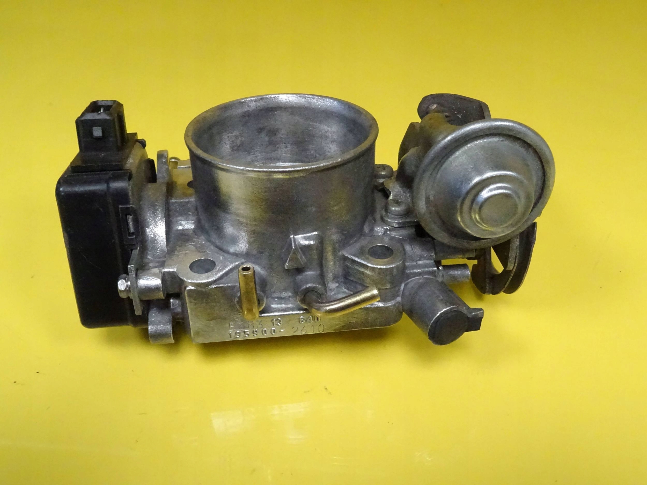 ДРОССЕЛЬНАЯ ЗАСЛОНКА mazda 323 1959002610 NR178
