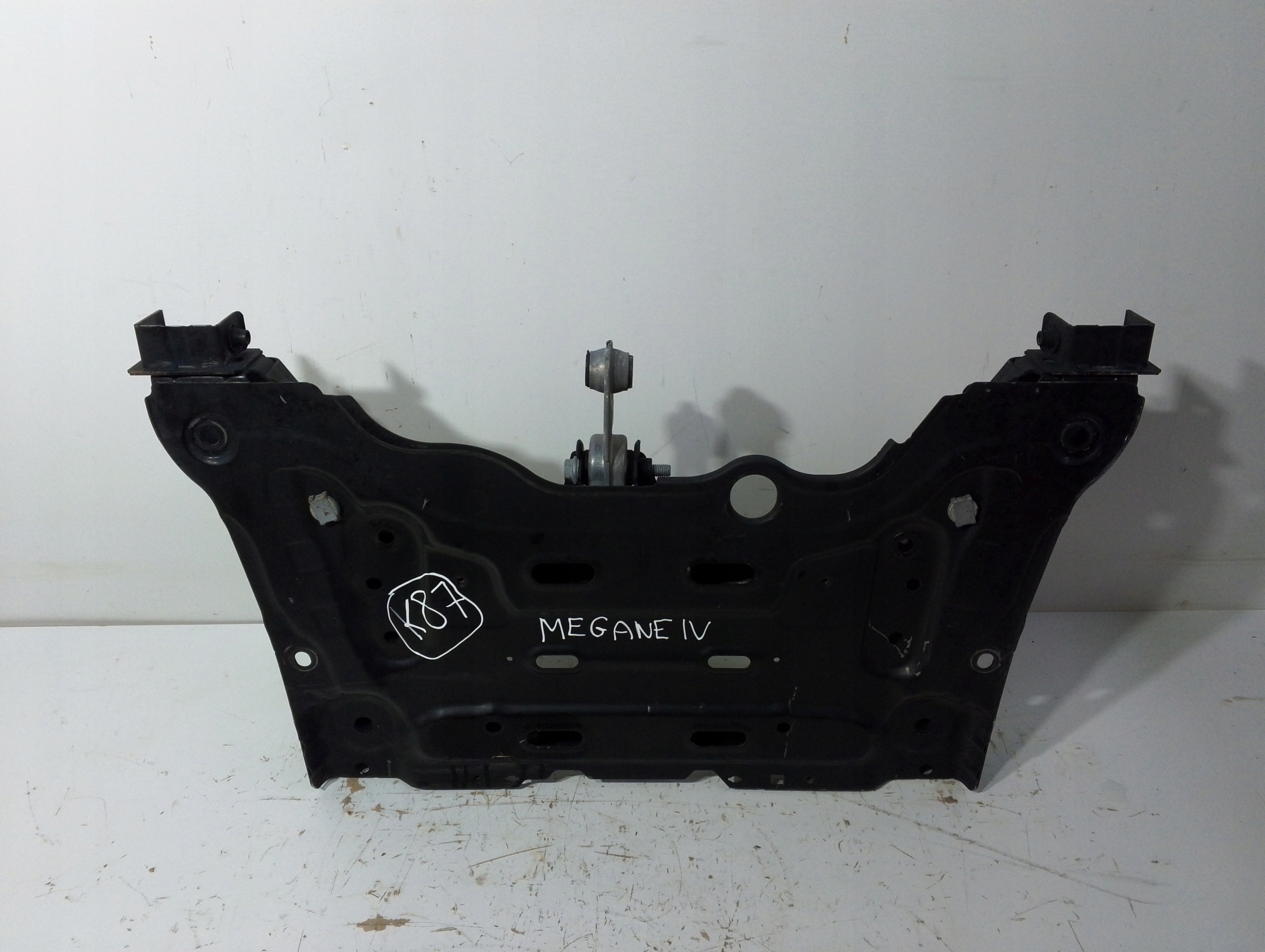 RENAULT MEGANE IV axle beam subframe suspension beam (K87)