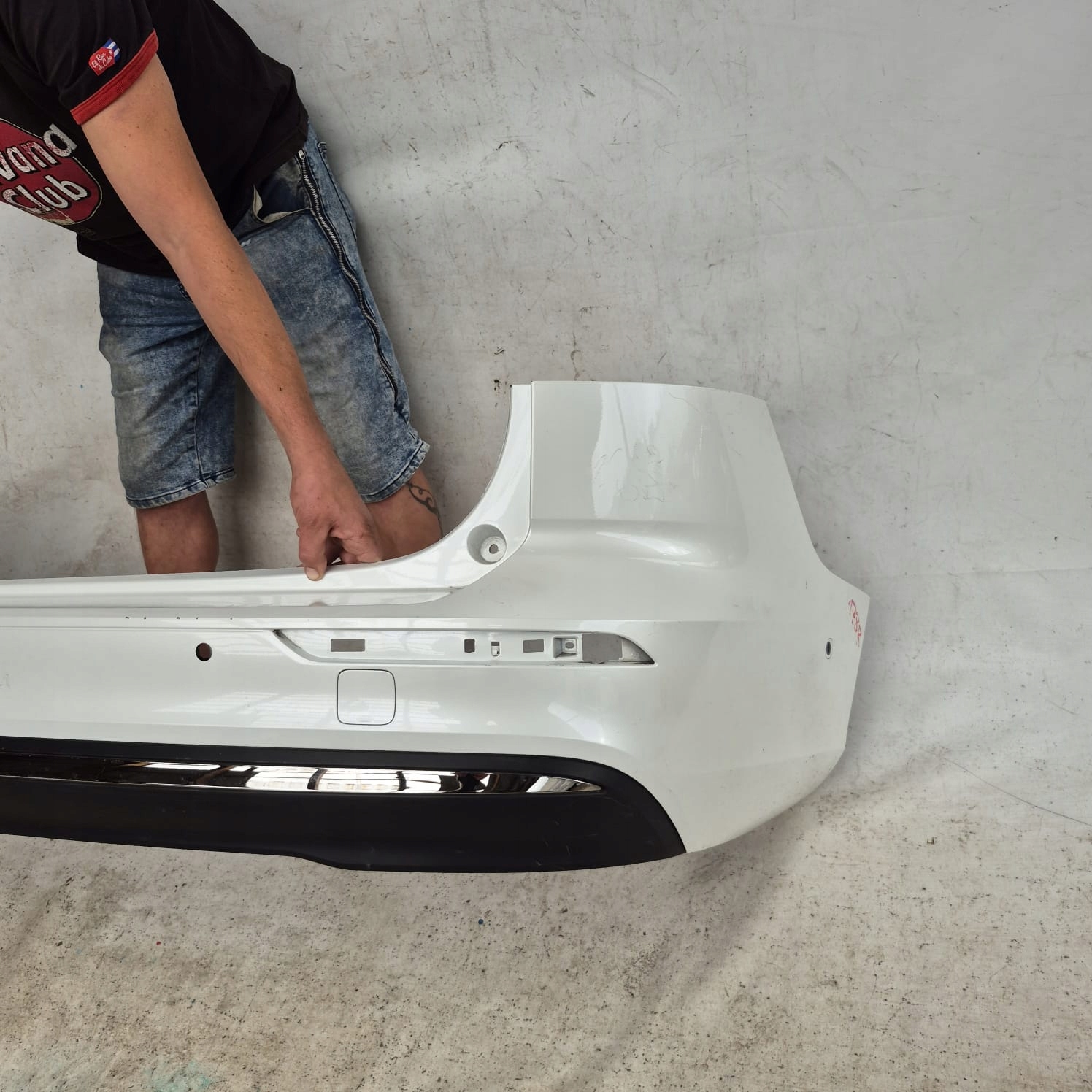 VOLVO V60 II 2 18- bumper rear part rear PDC