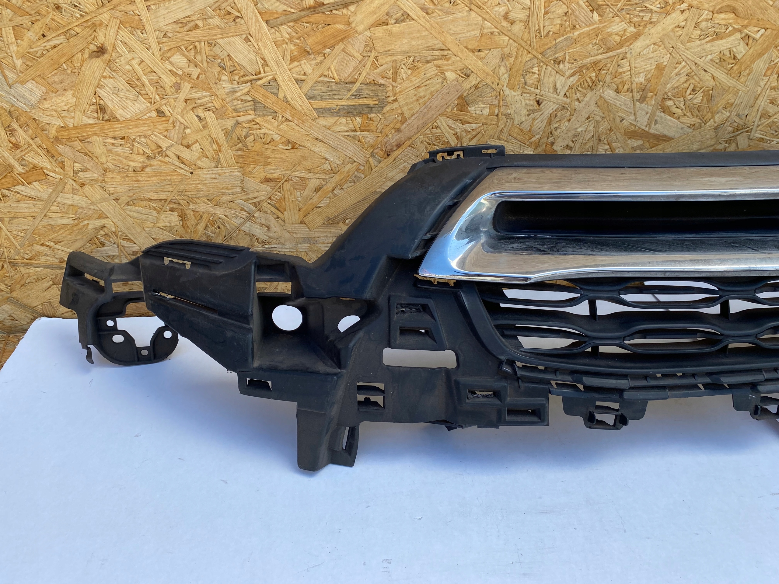 решетка радиатора 9688185377 CITROEN DS4