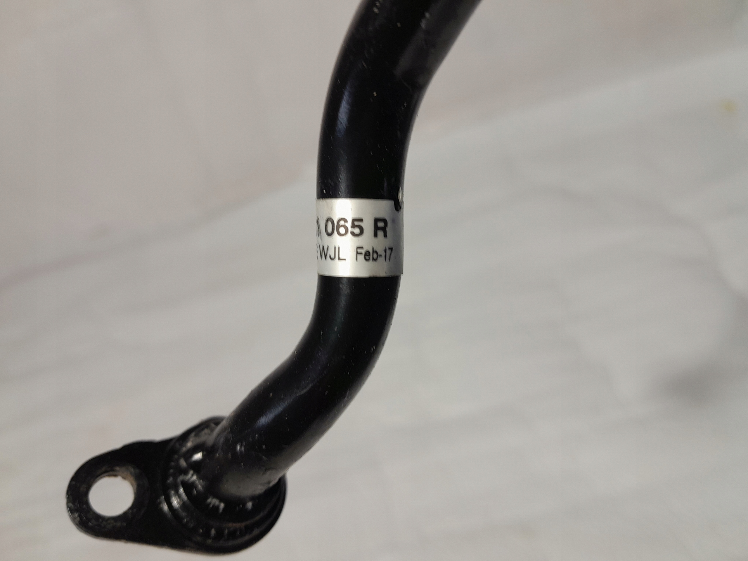 AUDI VW OE cijev prijenos vode 06K121065R