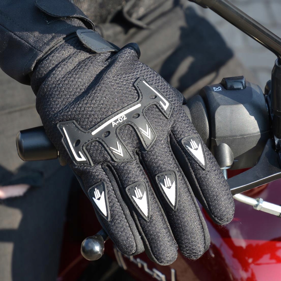 RĘKAWICE MOTOCYKLOWE LEKKIE LETNIE PRZEWIEWNE L/XL EAN (GTIN) 5907621812973