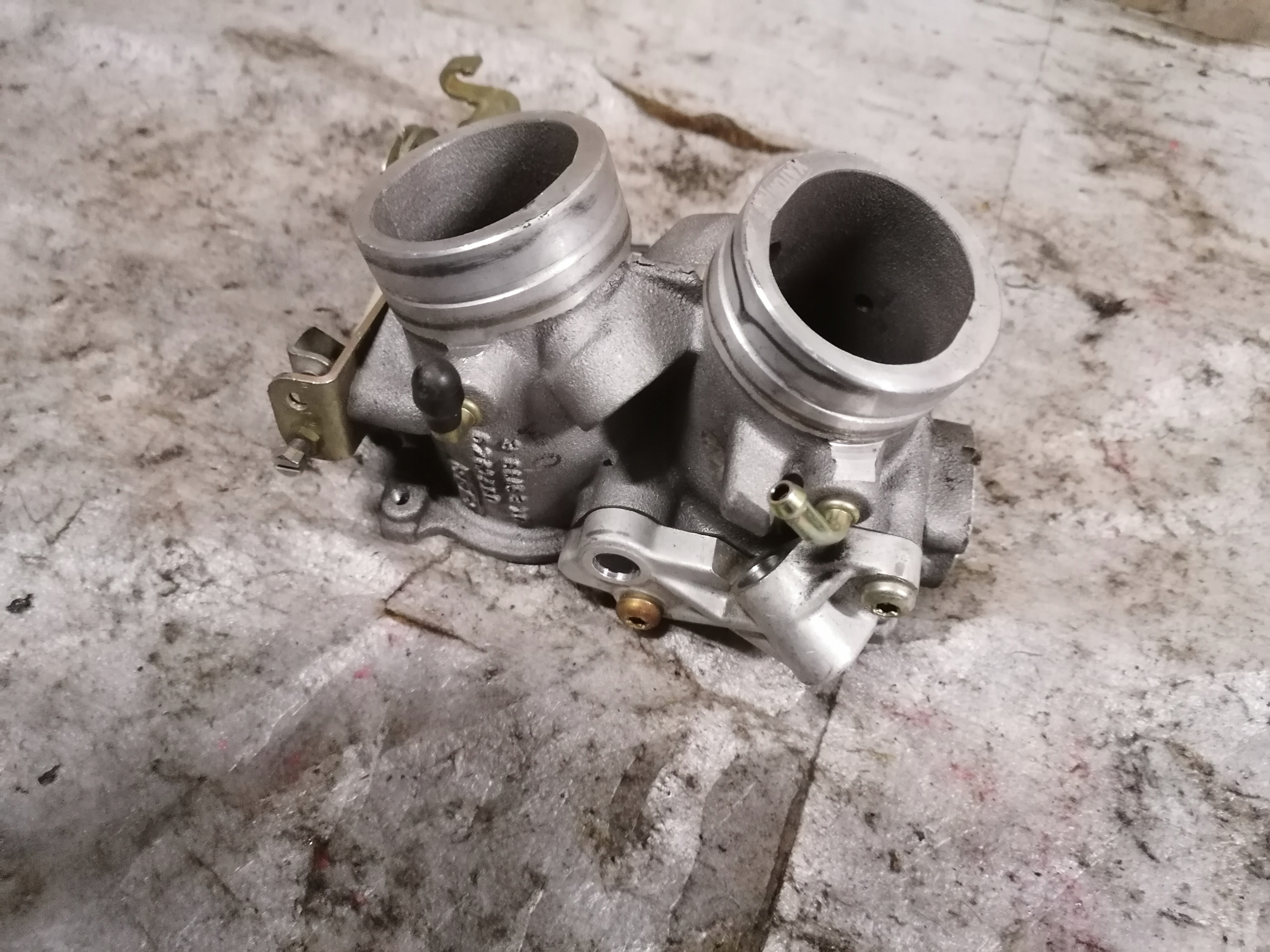 Aprili0006543fjjfdhhs - APRILIA RSV 1000 98-03 ДРОССЕЛЬНАЯ ЗАСЛОНКА