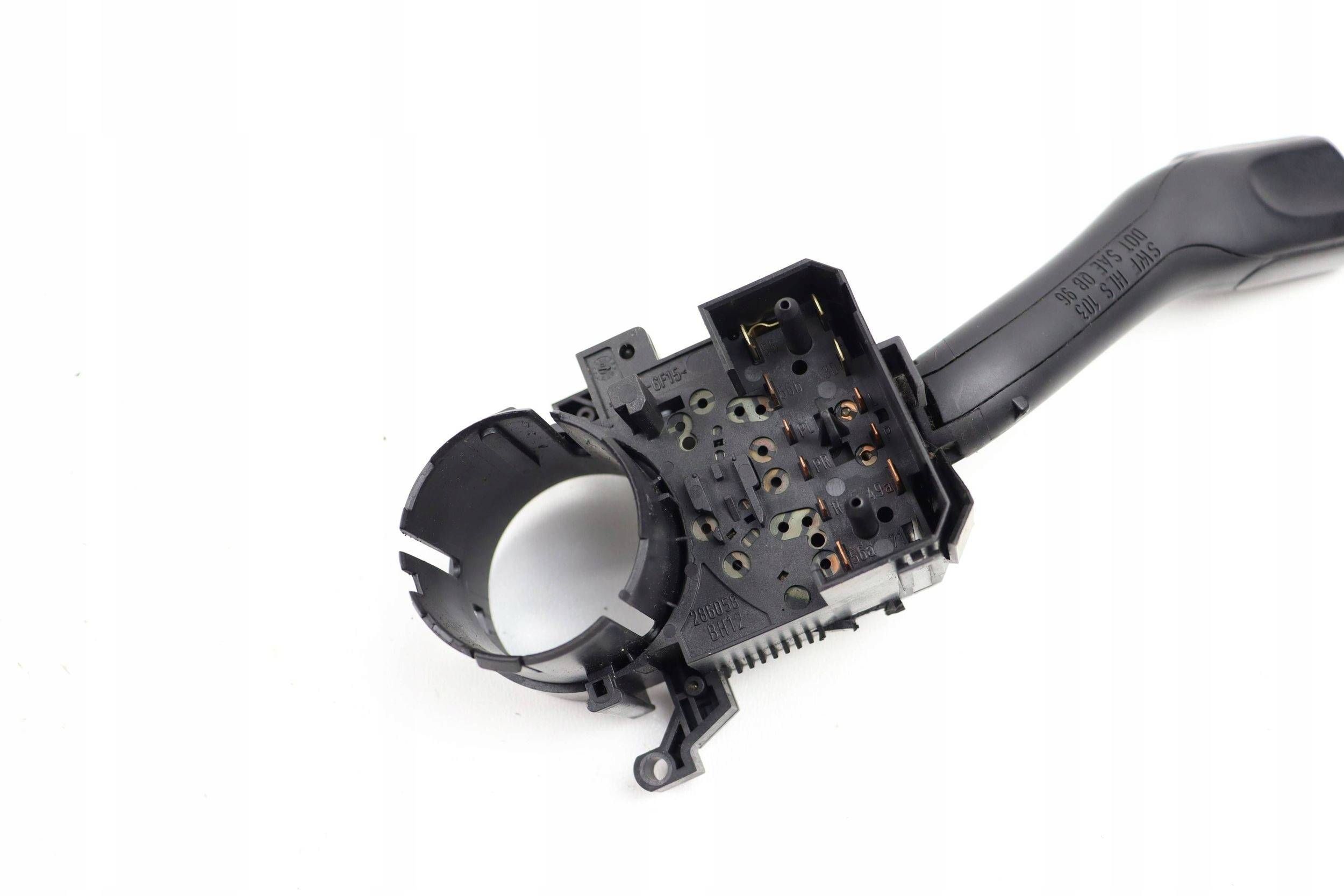 VW PASSAT B5 GOLF IV BORA Bouton Indicateurs de direction MANETKA 8L0953513G