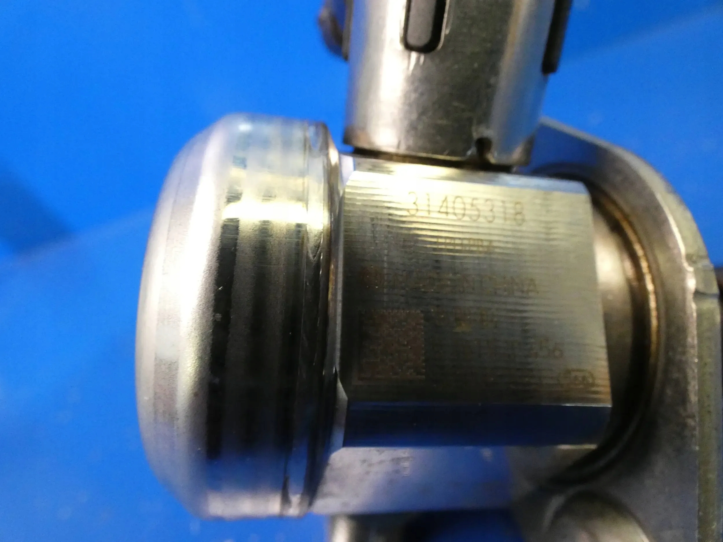 VOLVO XC40 1.5 T3 TURBO Pompe d’injection Carburant