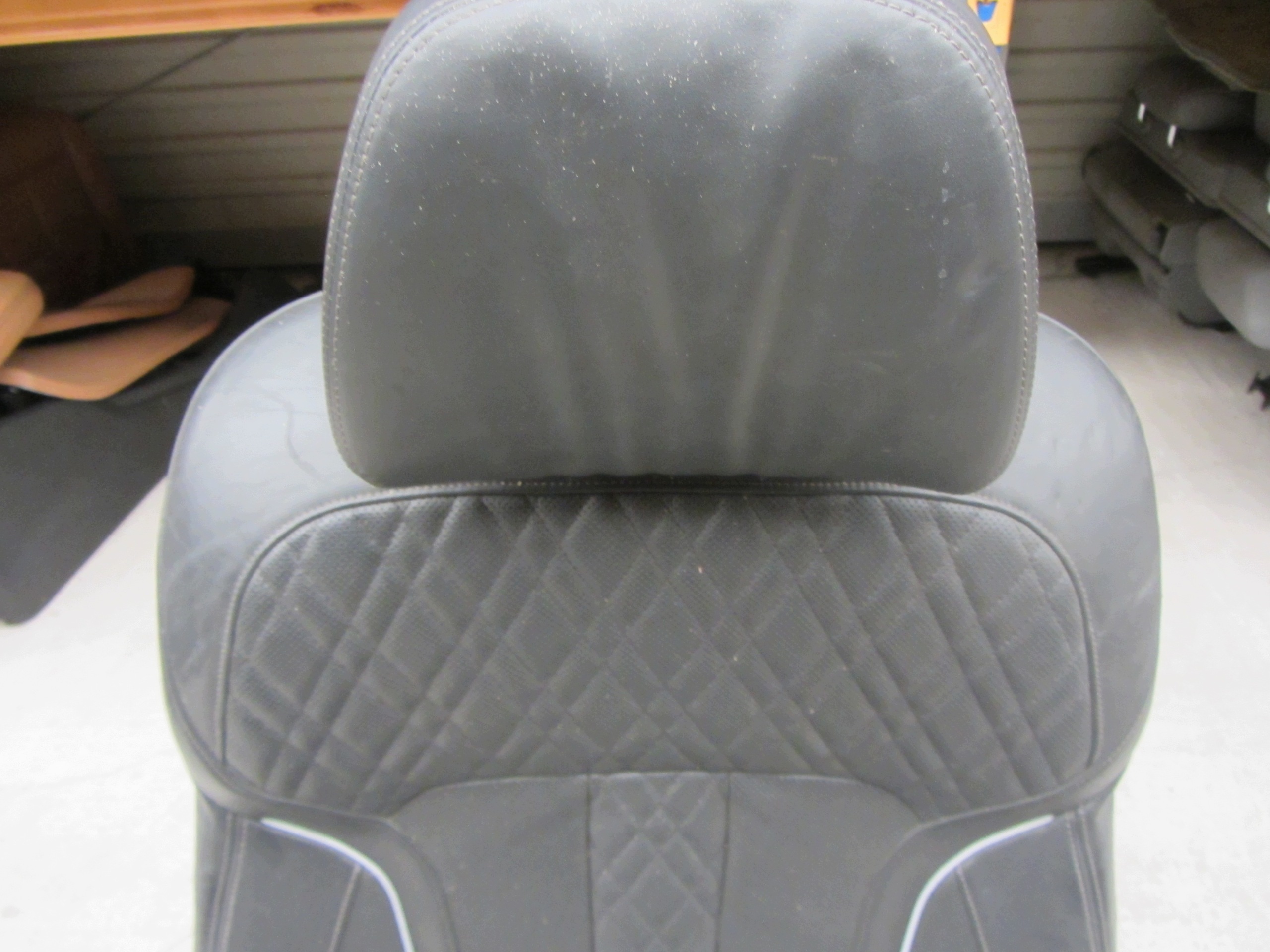 BMW 7 G11 seat driver´s left front front leather black ELEKTRYKA