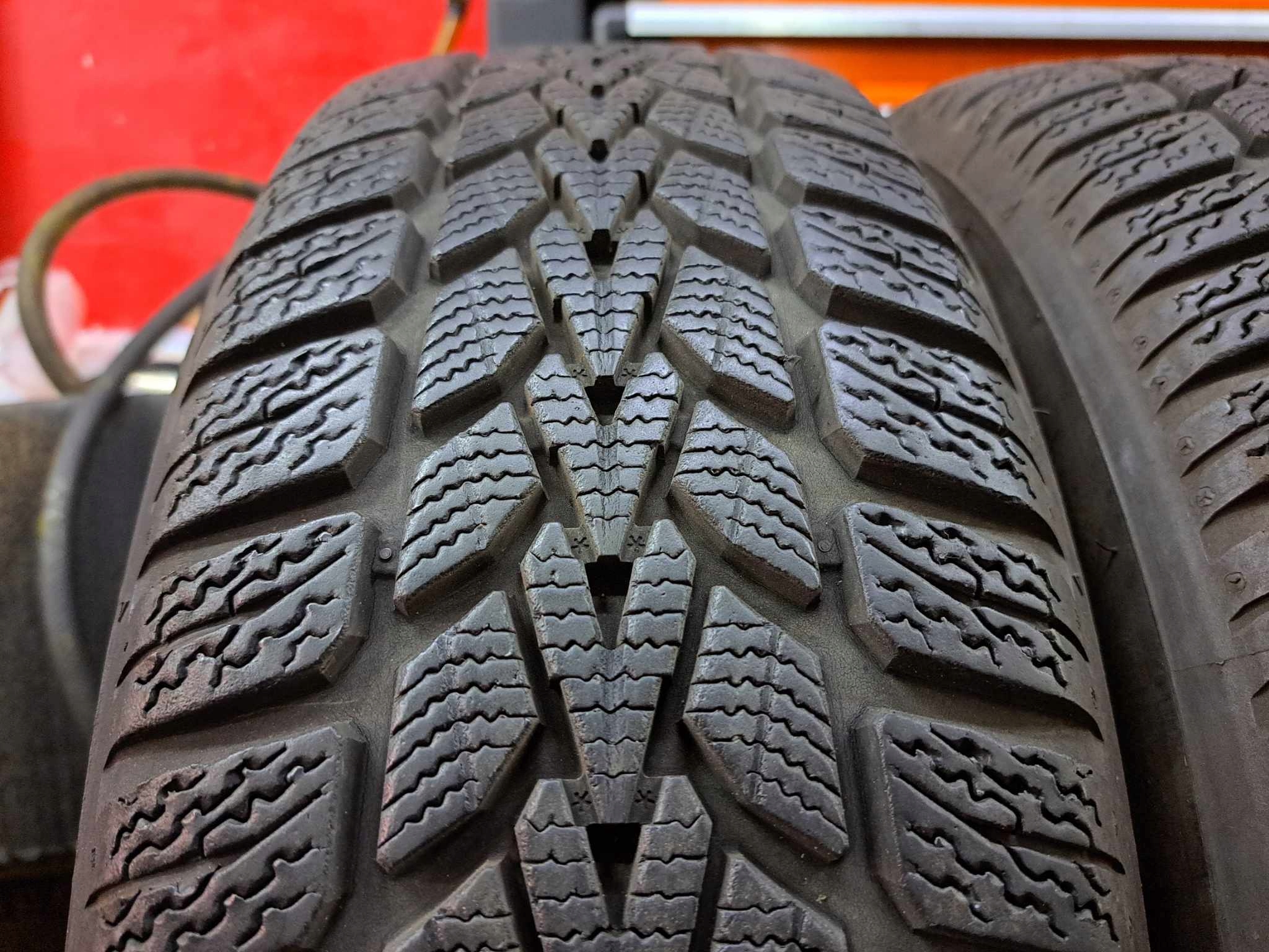 185/60R15 88T Dunlop Winter Response- 2 CENA ZA KOMPLET Model Winter Response 2