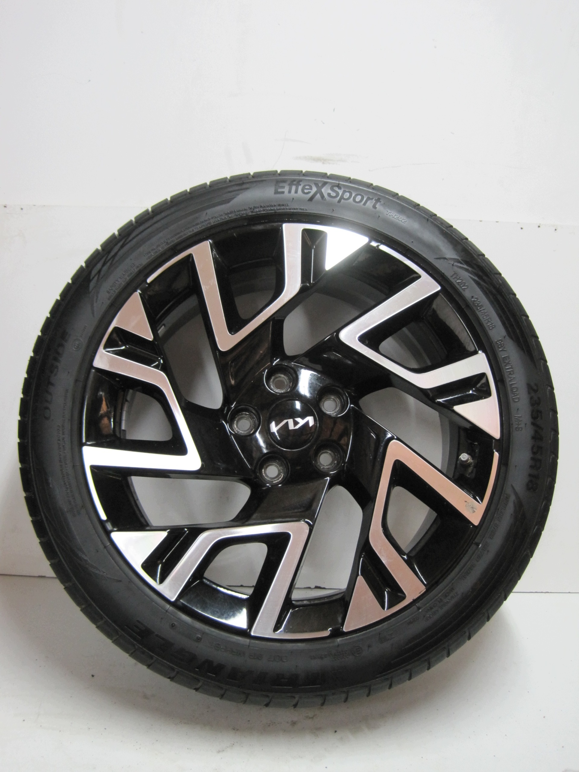 wheels discs tyres KIA X-CEED R18 5 4 mm