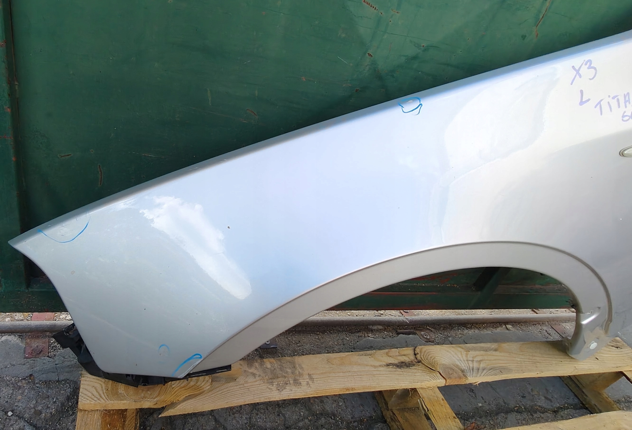 BMW X3 E 83 08R fender left front TITAN SILVER METALIC