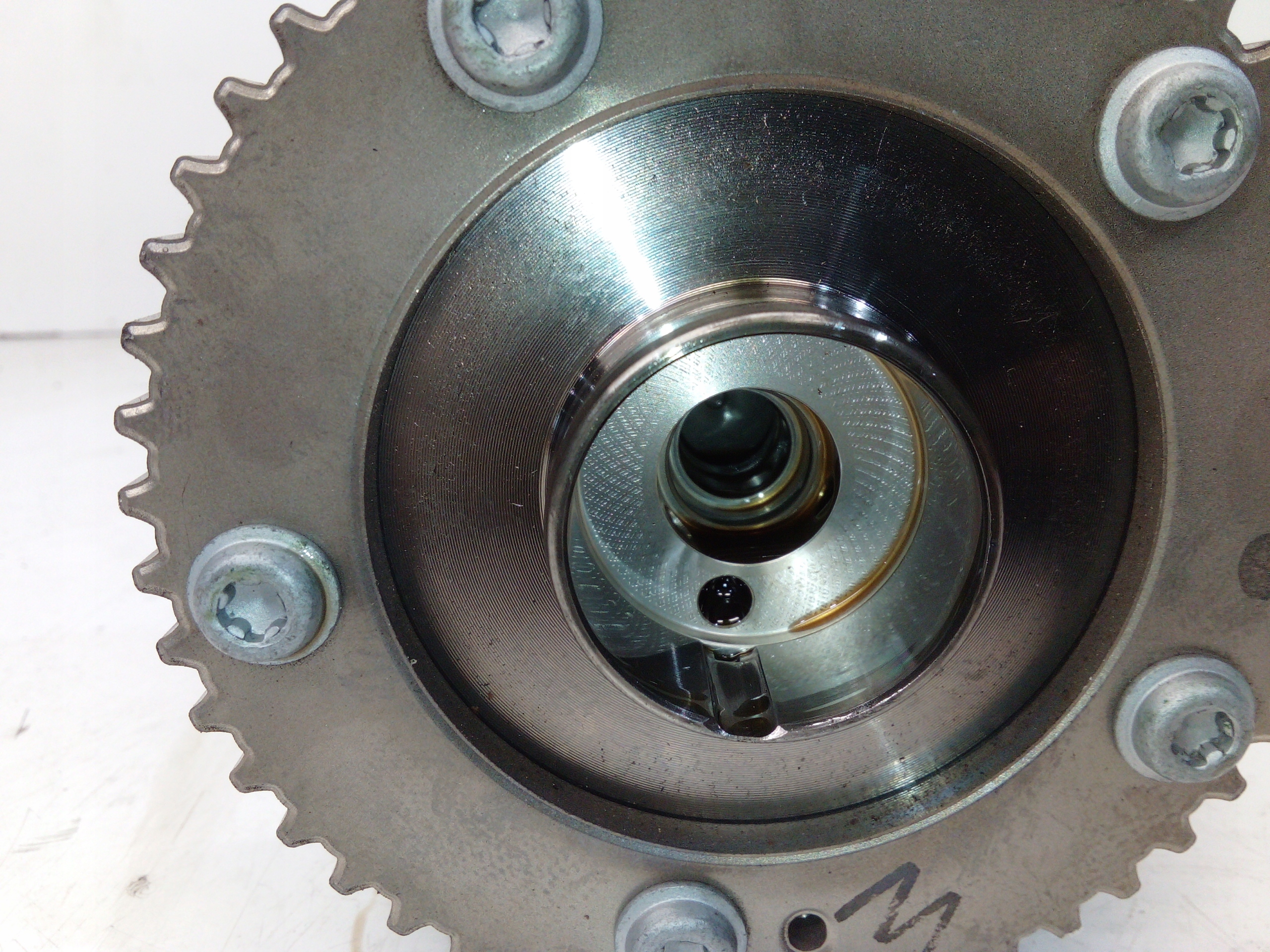 WARIATOR regulátor rozvodu AUDI VW 1.4 04E109088M