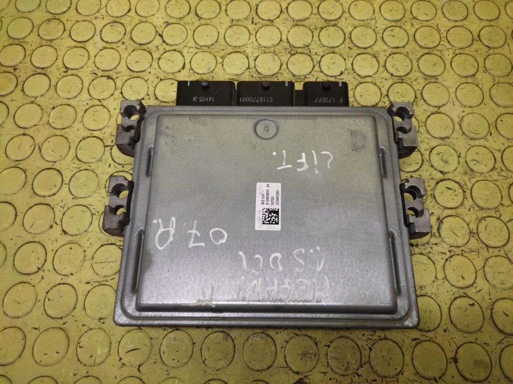 RENAULT MEGANE II 1.5 DCI control unit of the engine 8200755773