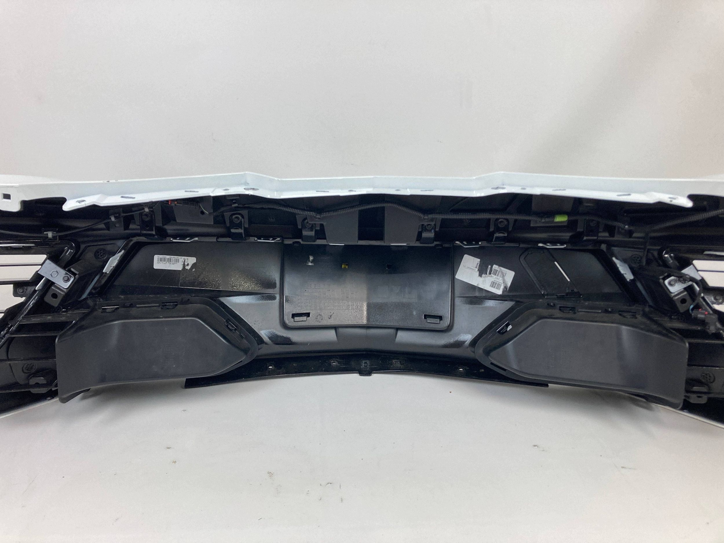 Chevrolet Corvette C8 Stingray Z51 front bumper complete 2020-26 OEM