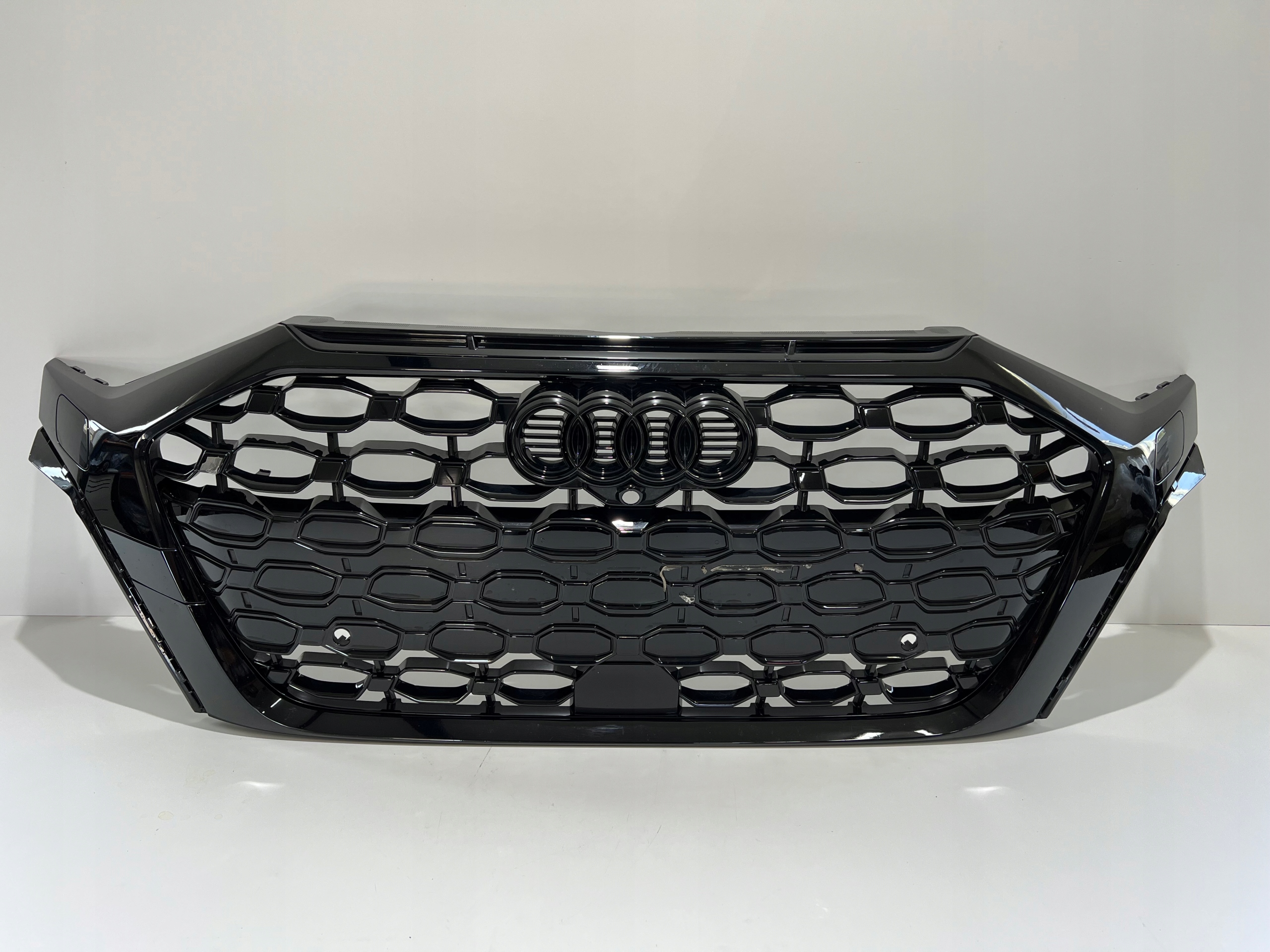 Audi 8Y0 Kühlergrill FRONTGRILL Kühlergitter 8Y0807725 - Thumbnail 1