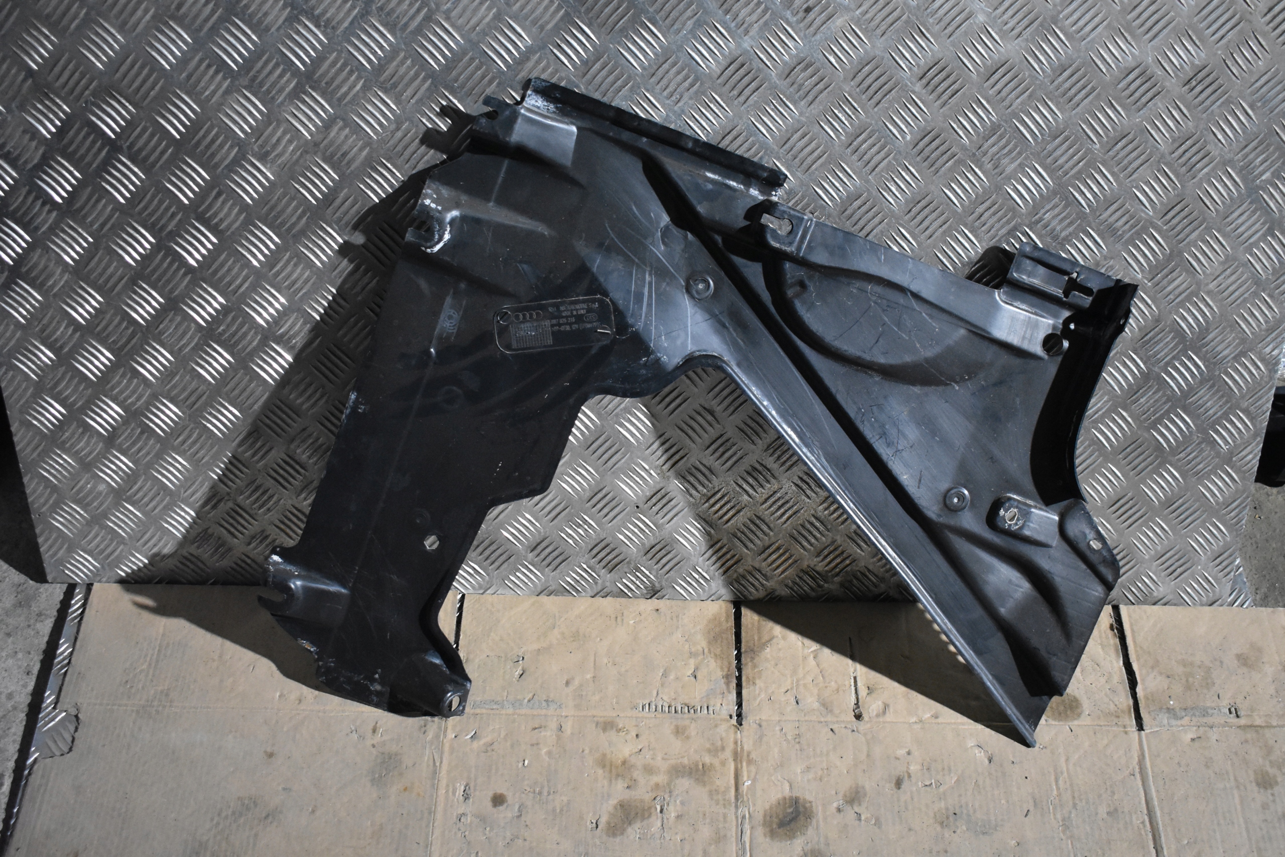 IDEALNA BLENDE ABDECKUNG UNTERFAHRSCHUTZ RECHTS AUDI A5 B9 1